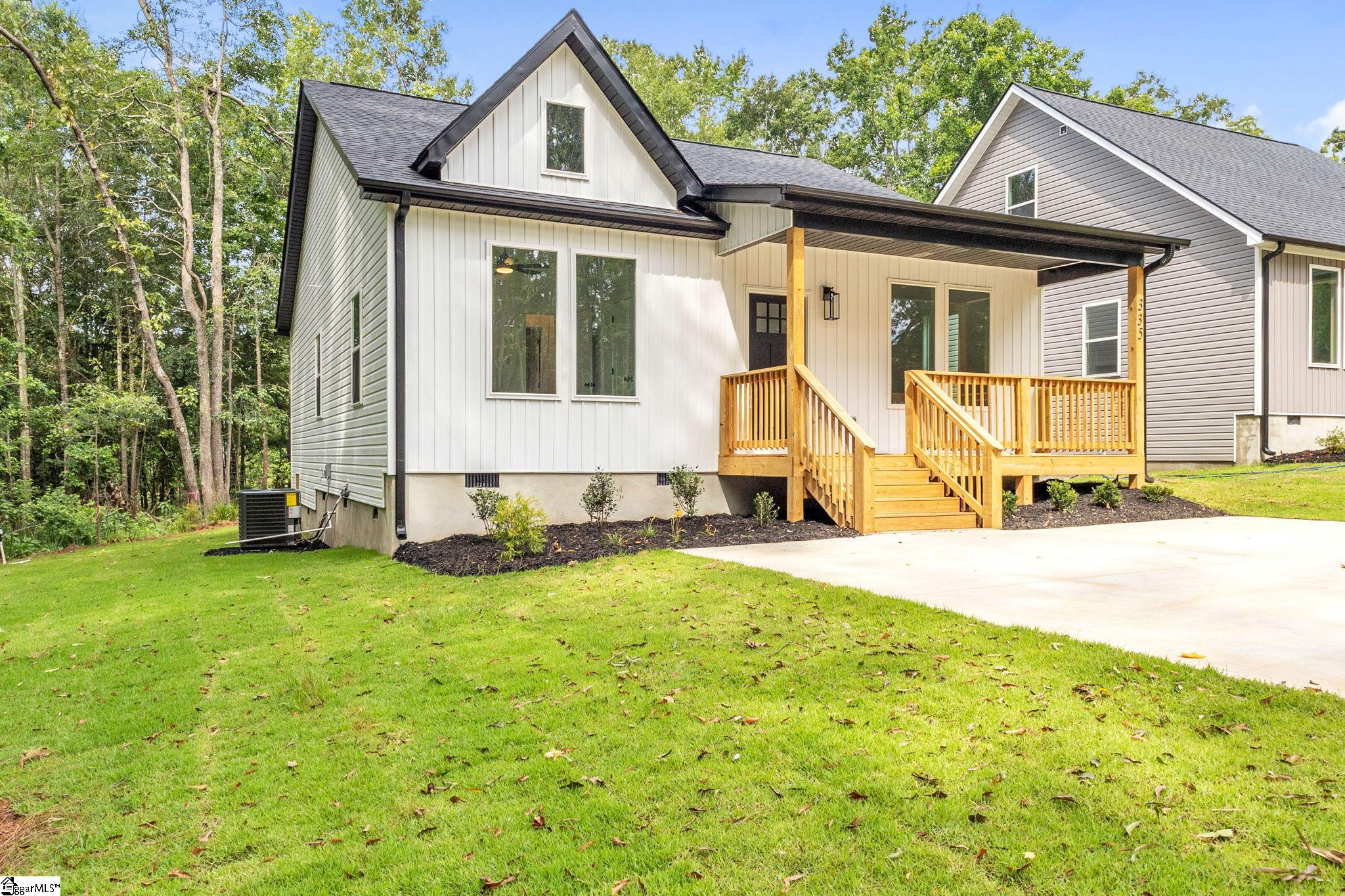 335 W Peachtree Street Woodruff, SC 29388