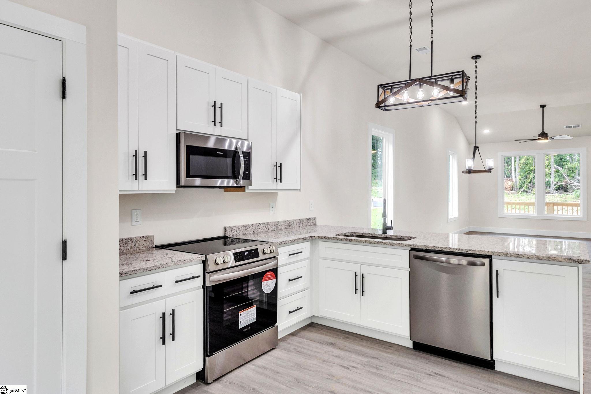 335 W Peachtree Street Woodruff, SC 29388