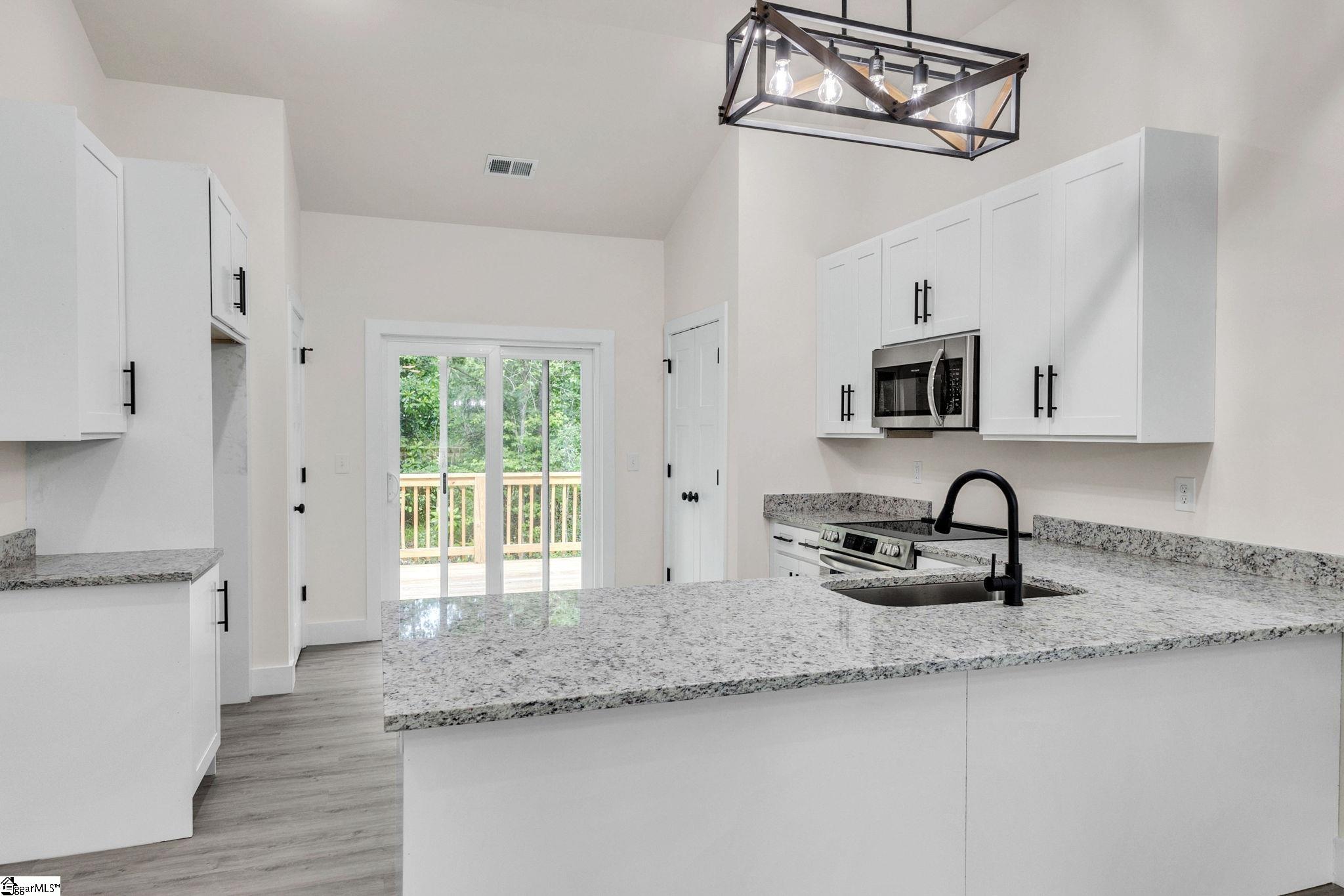 335 W Peachtree Street Woodruff, SC 29388