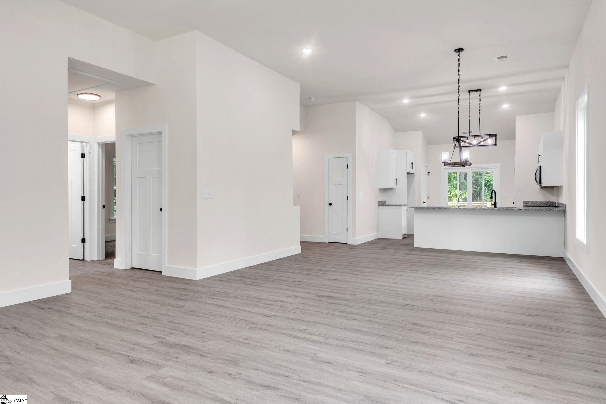 335 W Peachtree Street Woodruff, SC 29388