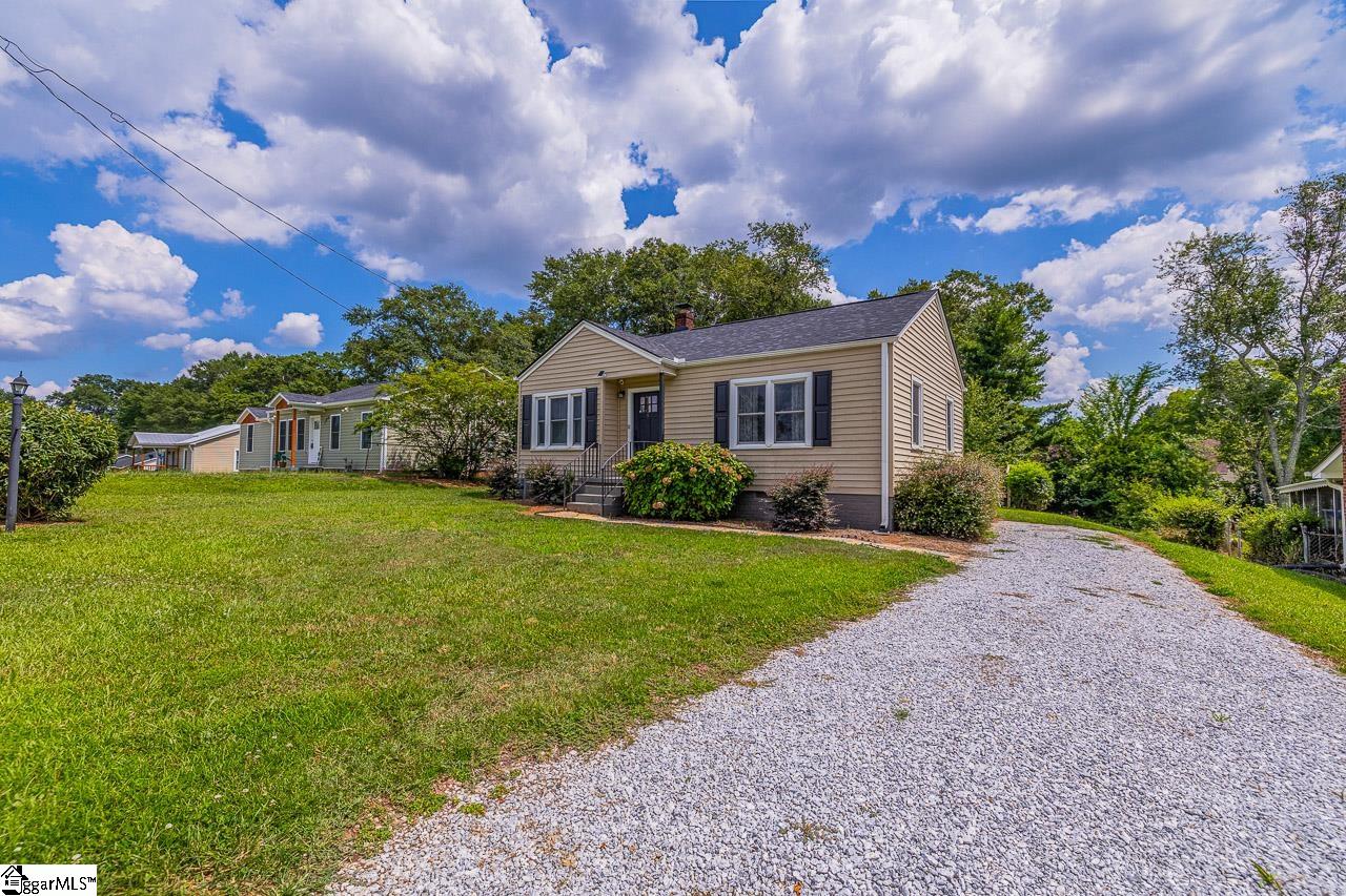 111 Mountain View Avenue Greer, SC 29650