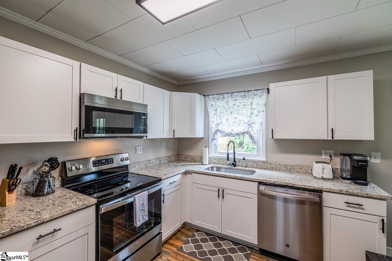 111 Mountain View Avenue Greer, SC 29650