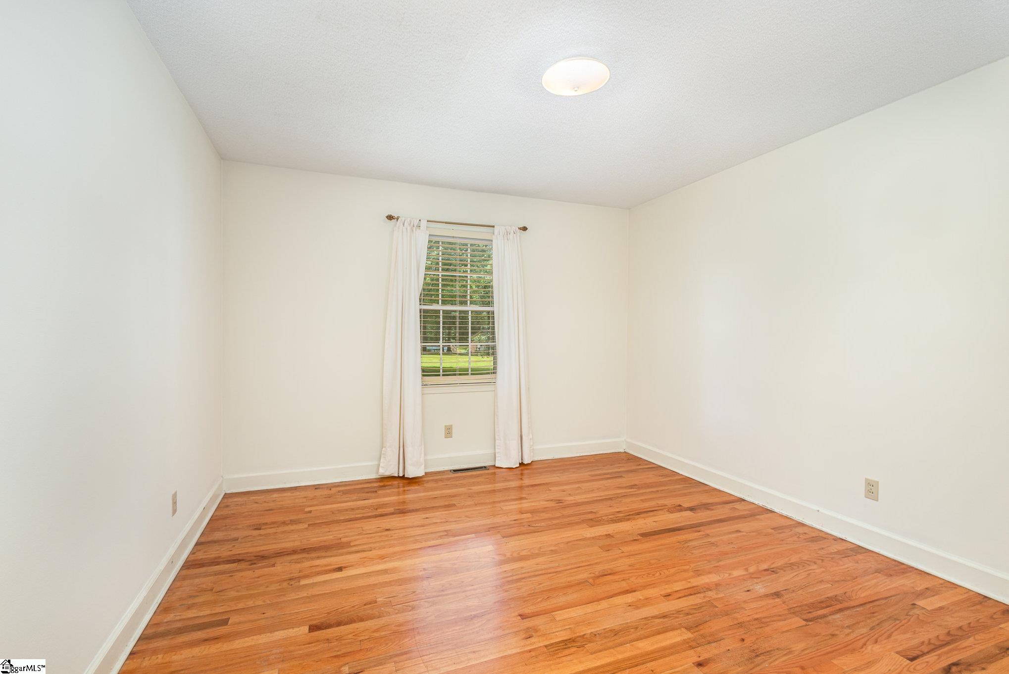 419 Ridge Drive Laurens, SC 29360