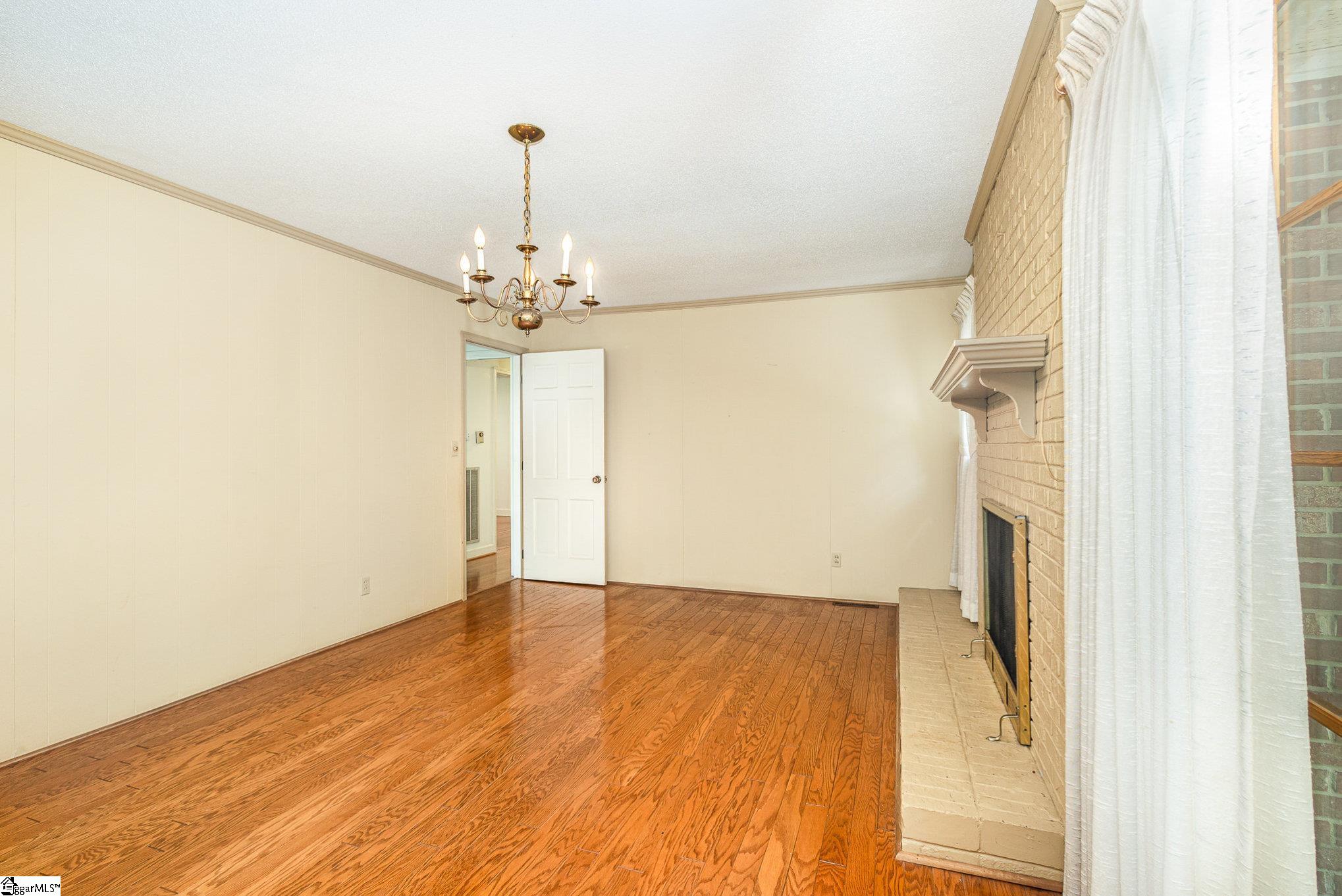 419 Ridge Drive Laurens, SC 29360