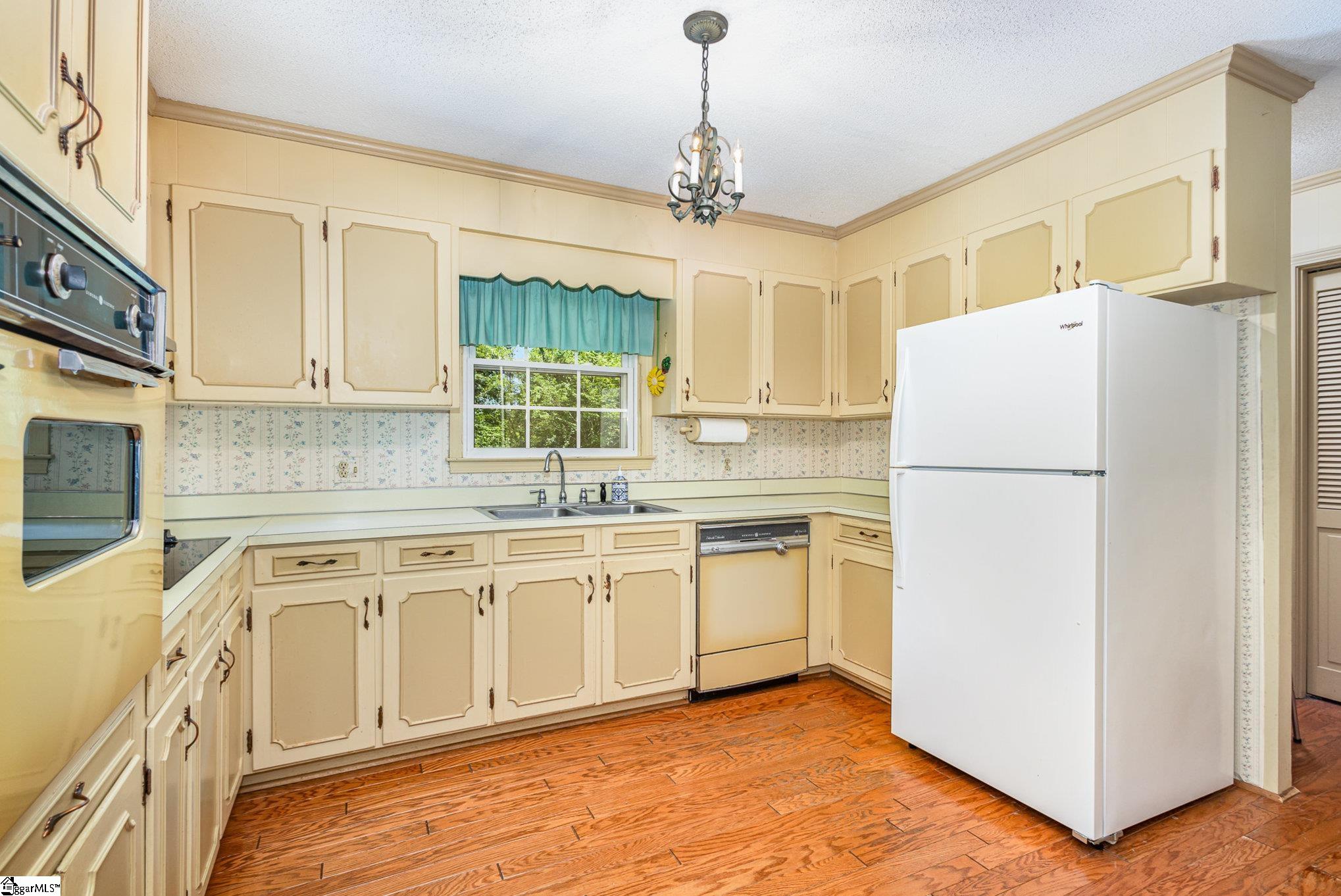 419 Ridge Drive Laurens, SC 29360
