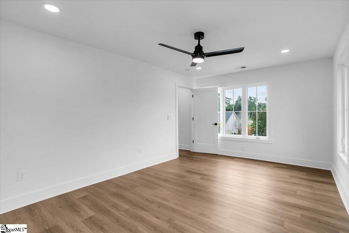2 Dahlglen Avenue Greenville, SC 29607