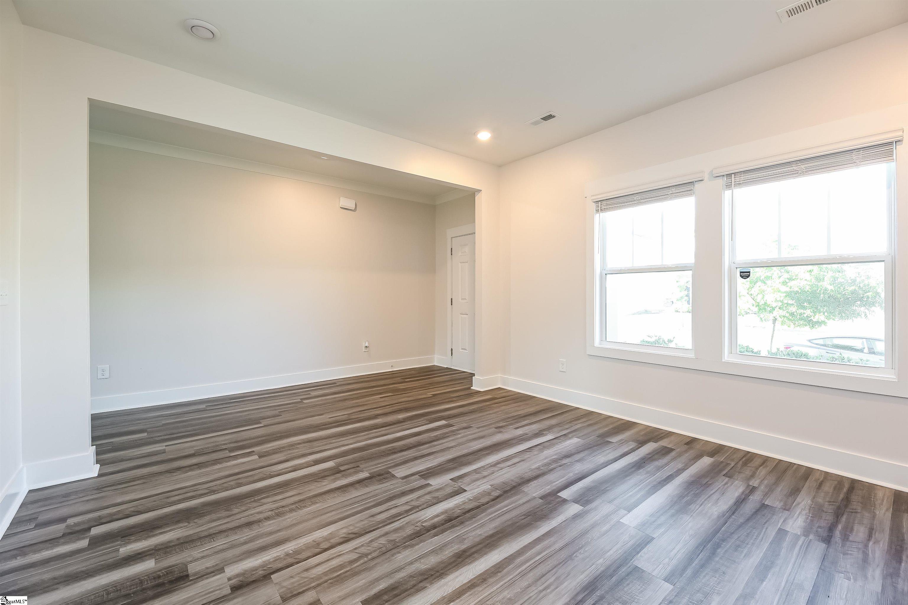364 Pewter Circle Simpsonville, SC 29680