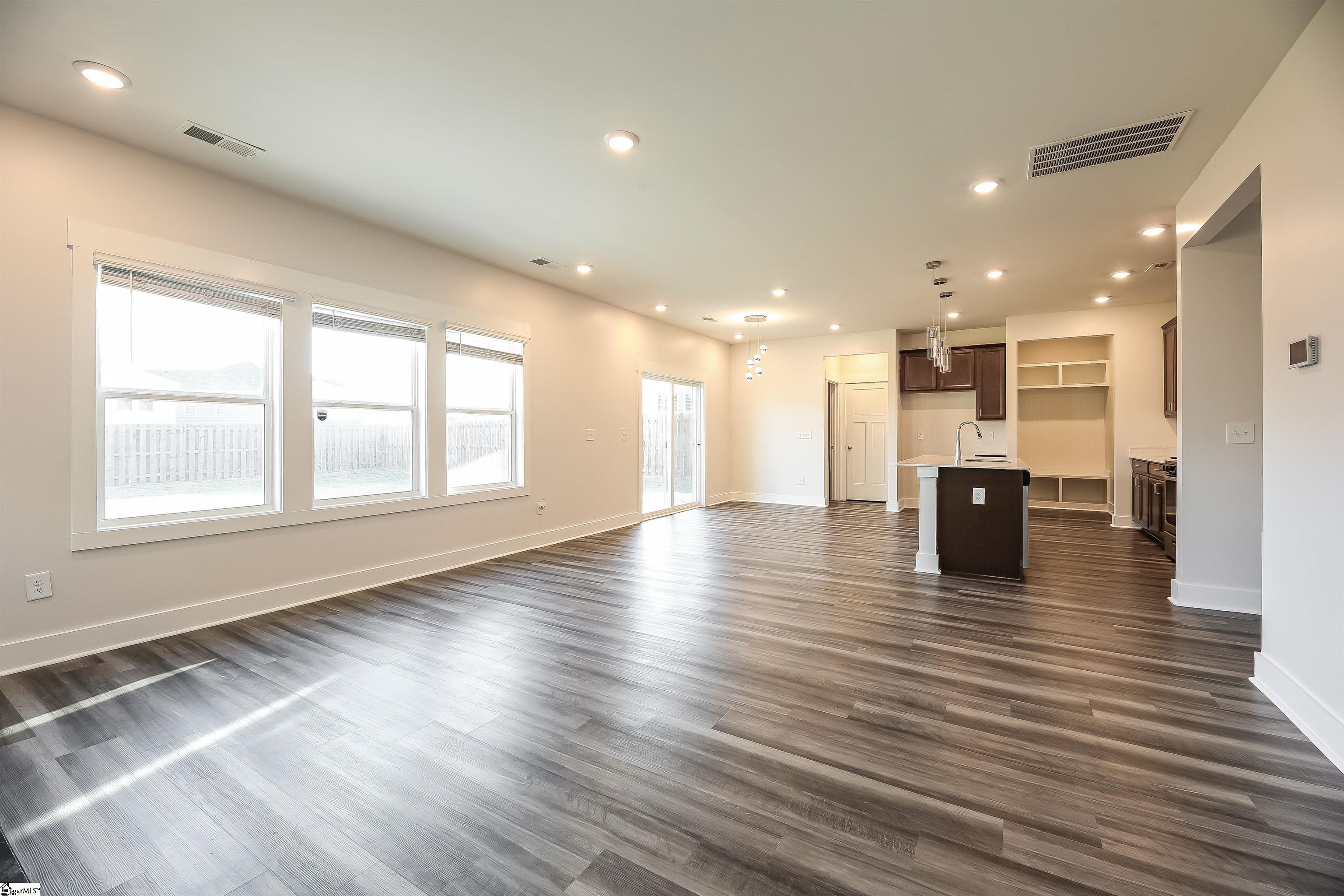 364 Pewter Circle Simpsonville, SC 29680