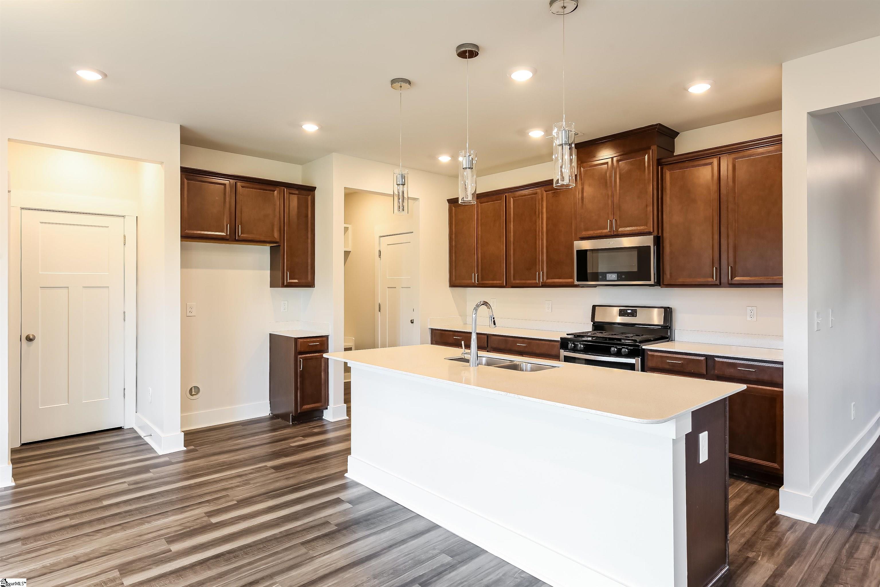 364 Pewter Circle Simpsonville, SC 29680