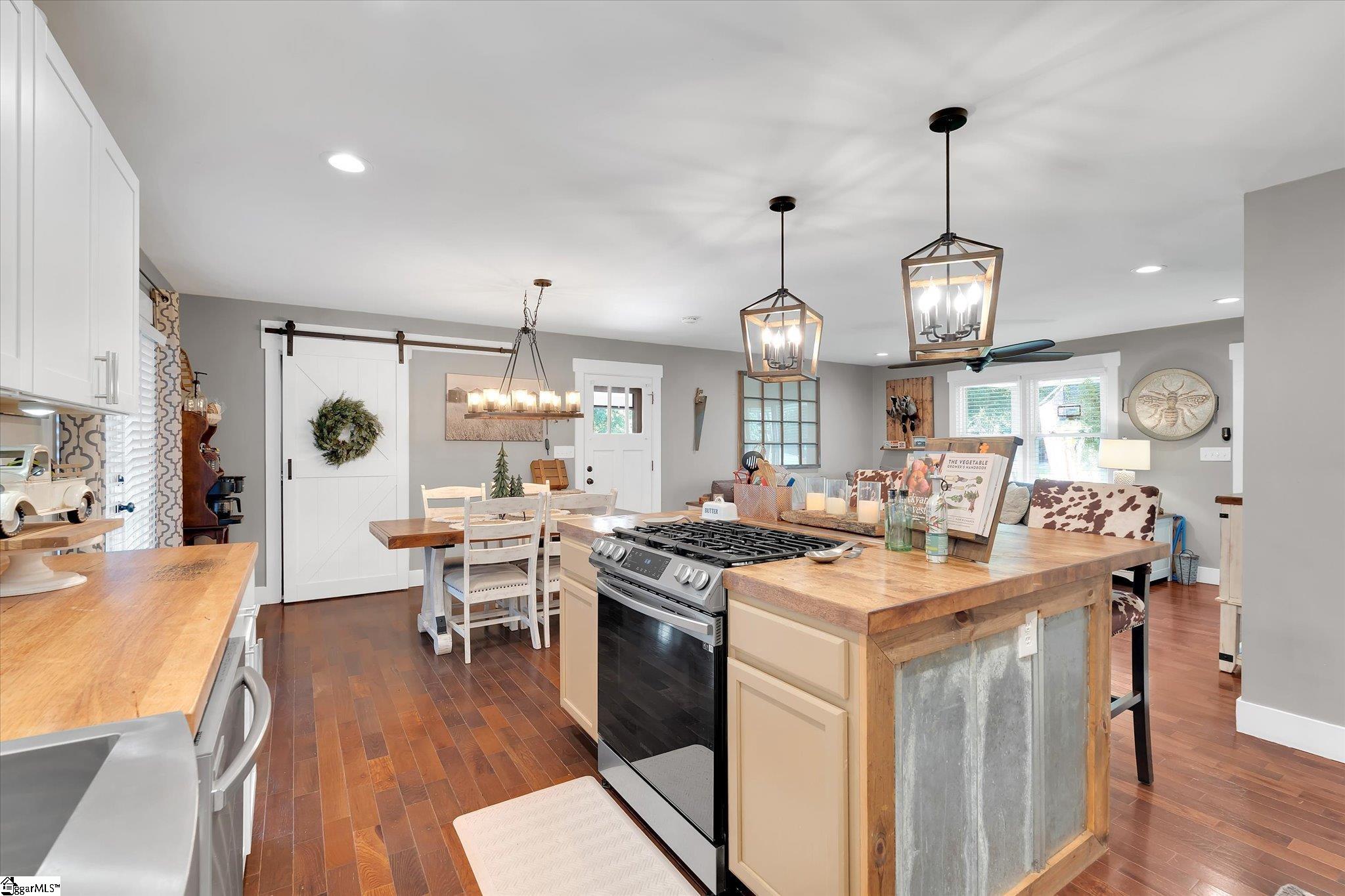 301 Ridgecrest Drive Easley, SC 29640