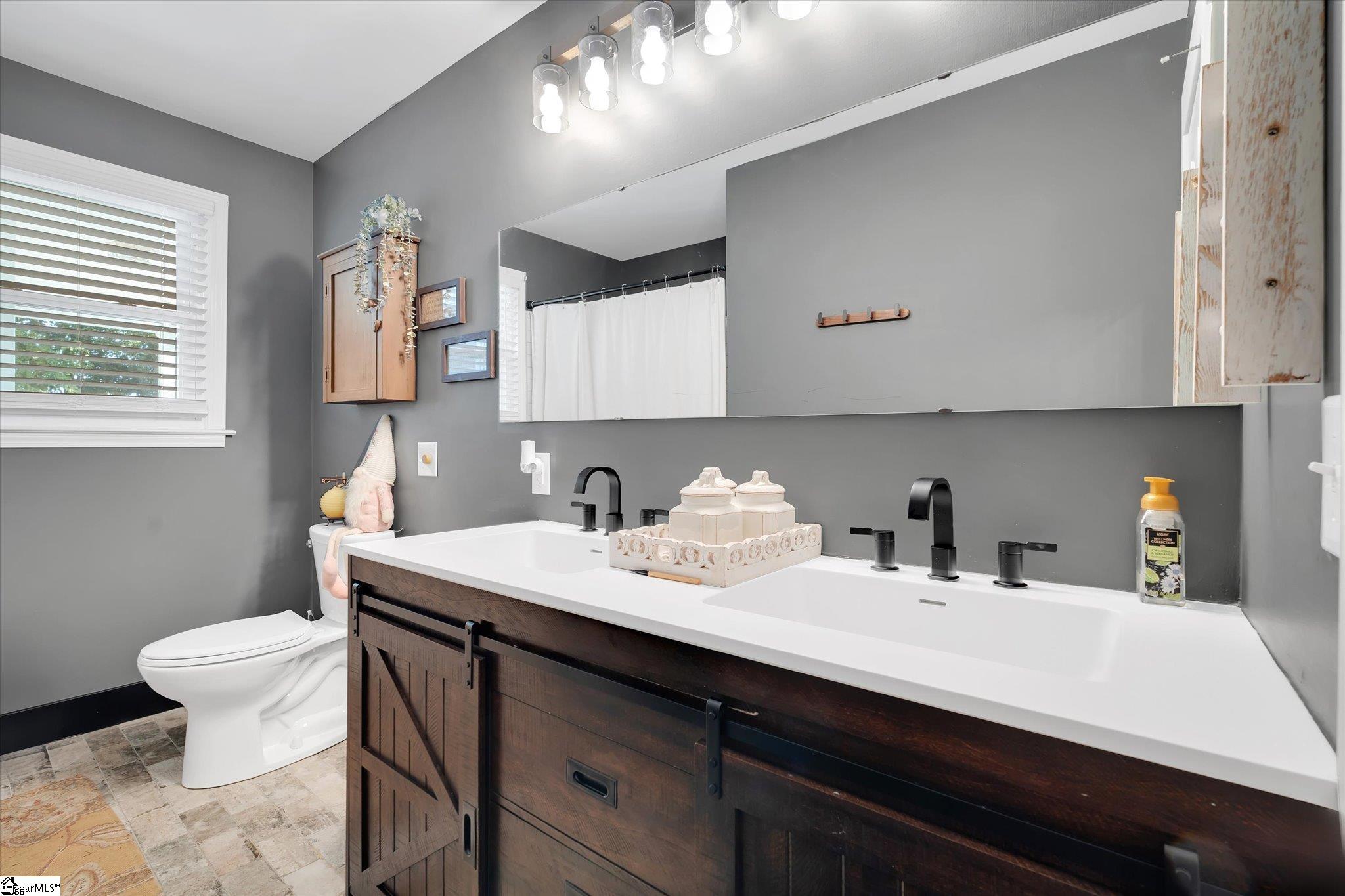 301 Ridgecrest Drive Easley, SC 29640