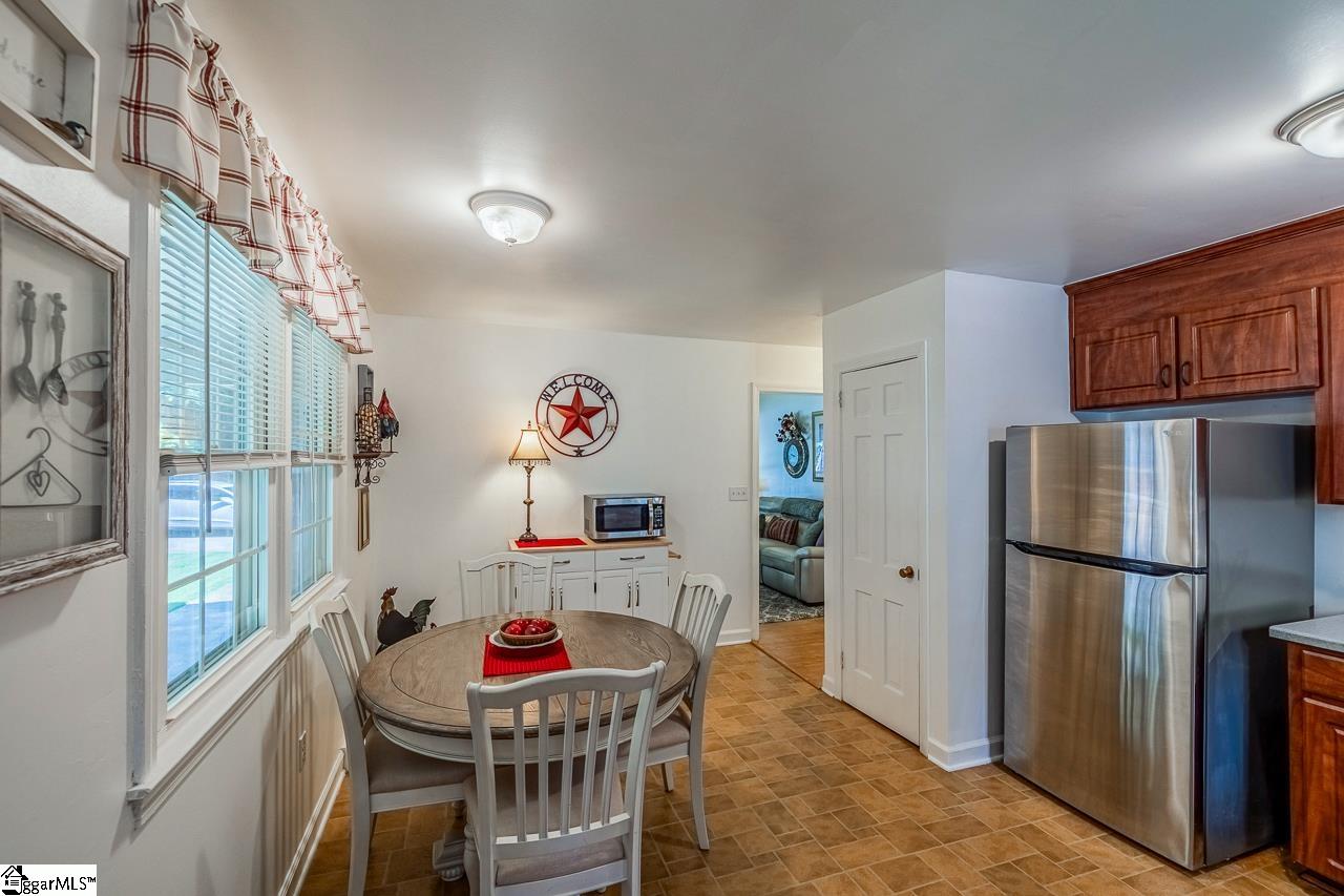 2A Heritage Court Greenville, SC 29615