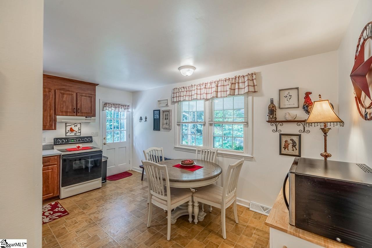 2A Heritage Court Greenville, SC 29615