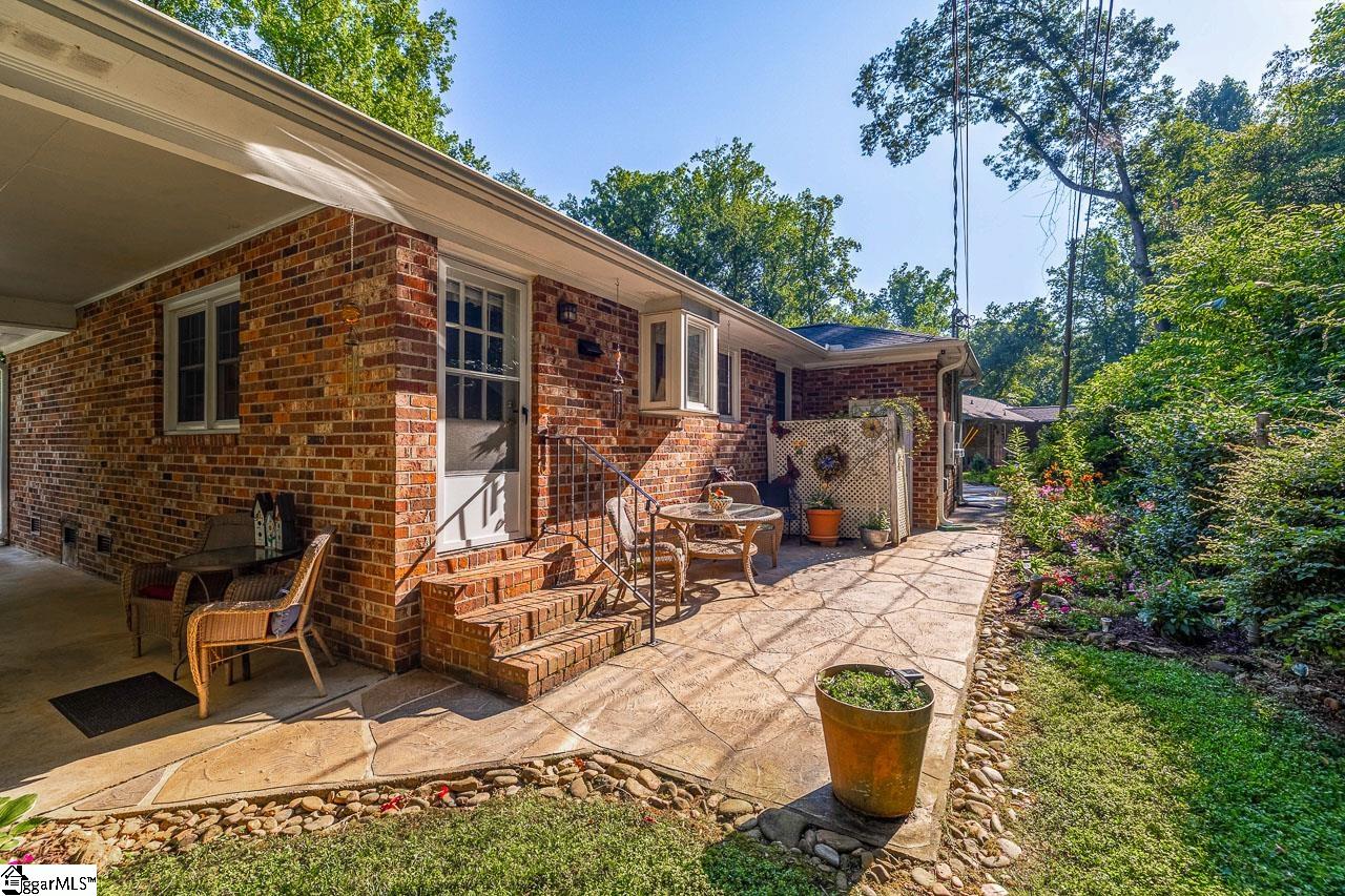 2A Heritage Court Greenville, SC 29615
