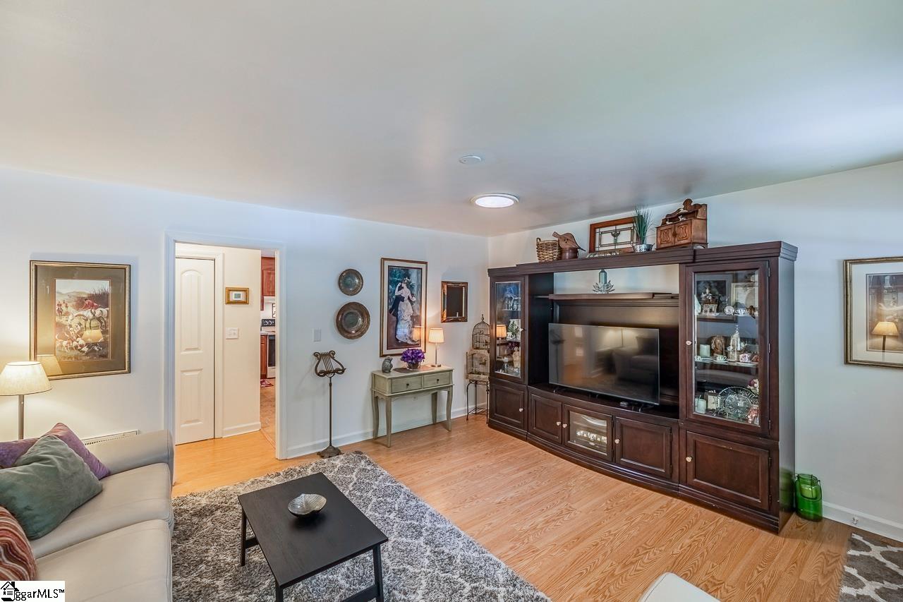 2A Heritage Court Greenville, SC 29615