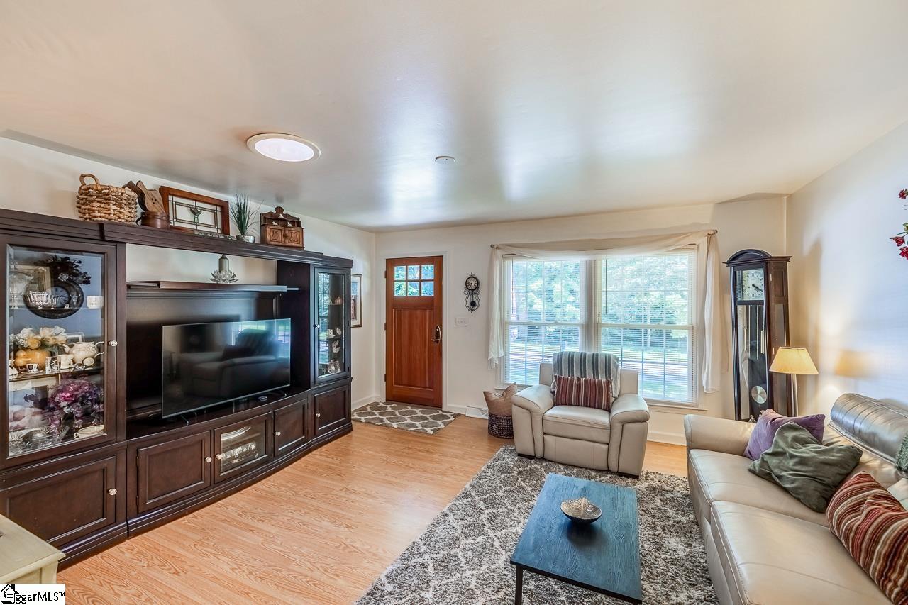 2A Heritage Court Greenville, SC 29615