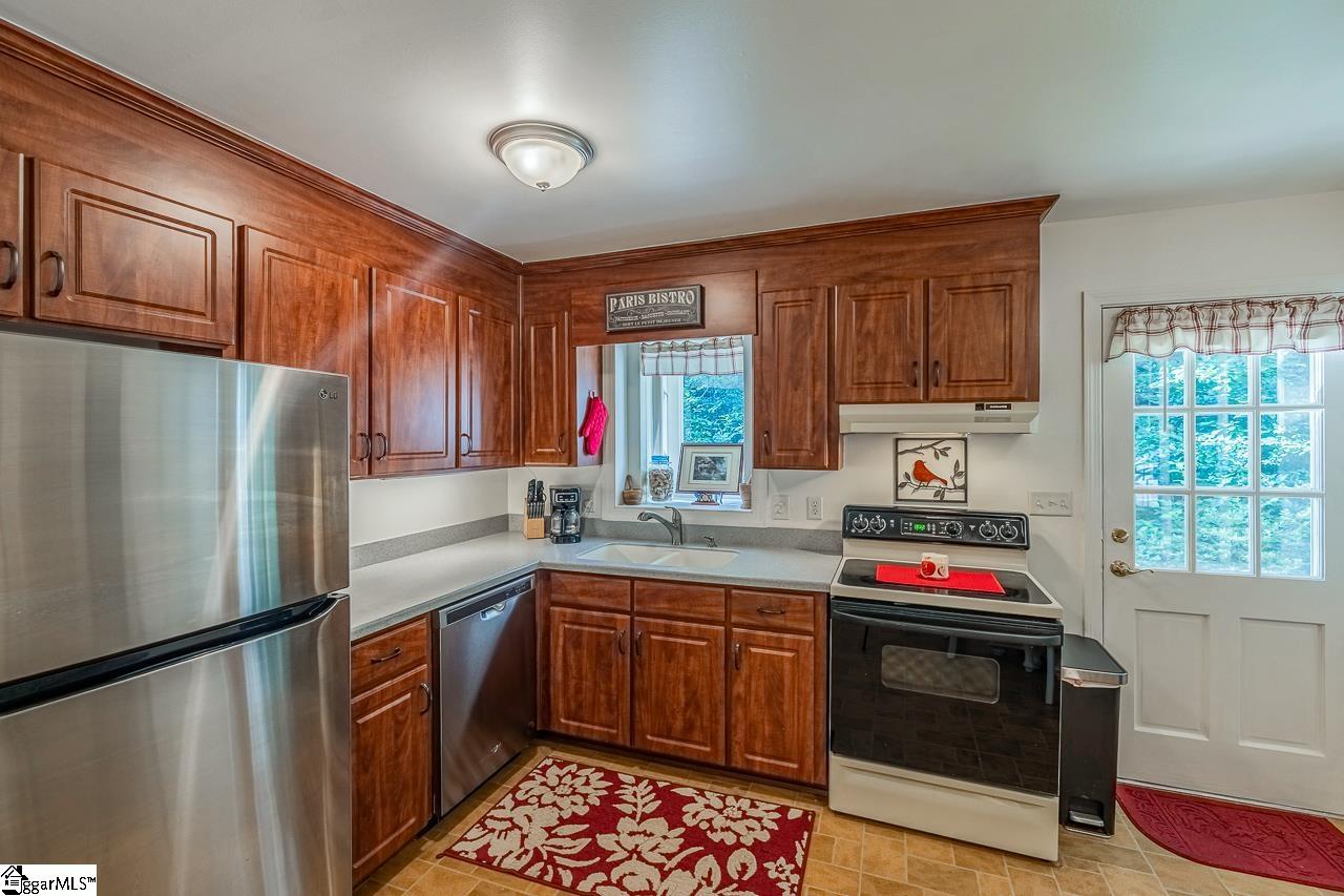 2A Heritage Court Greenville, SC 29615