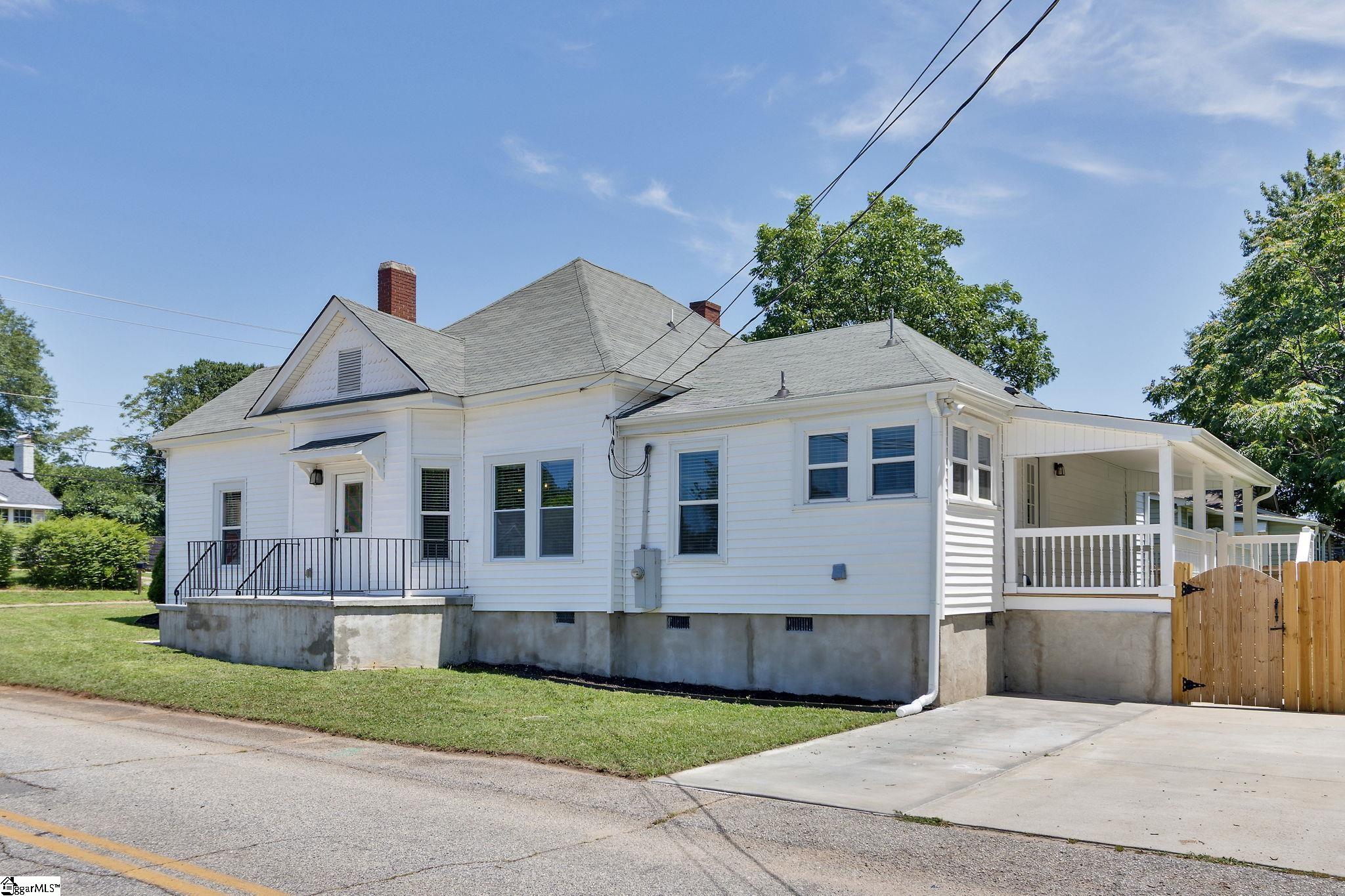 825 Green Avenue Greenville, SC 29605