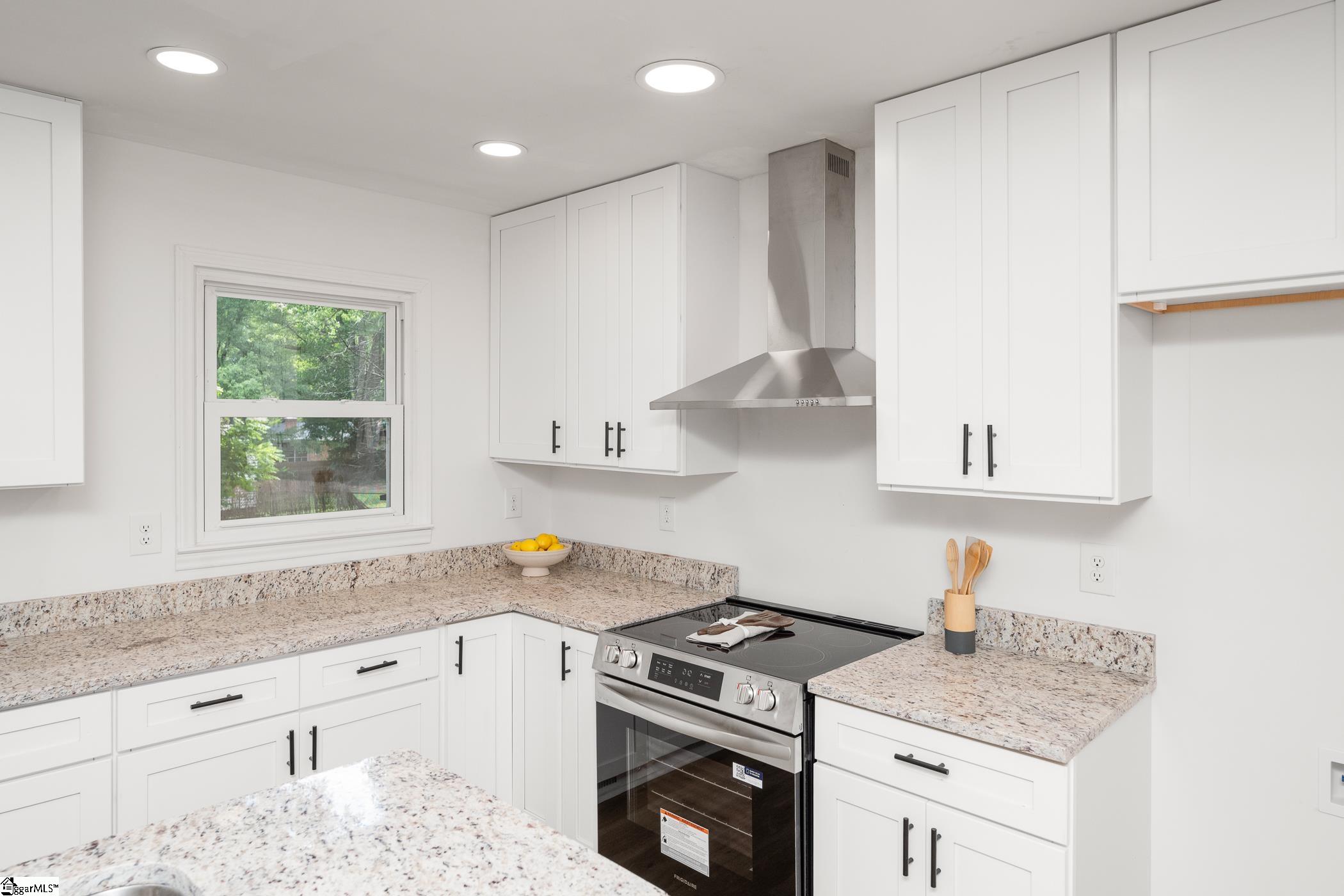 105 Martindale Drive Simpsonville, SC 29681