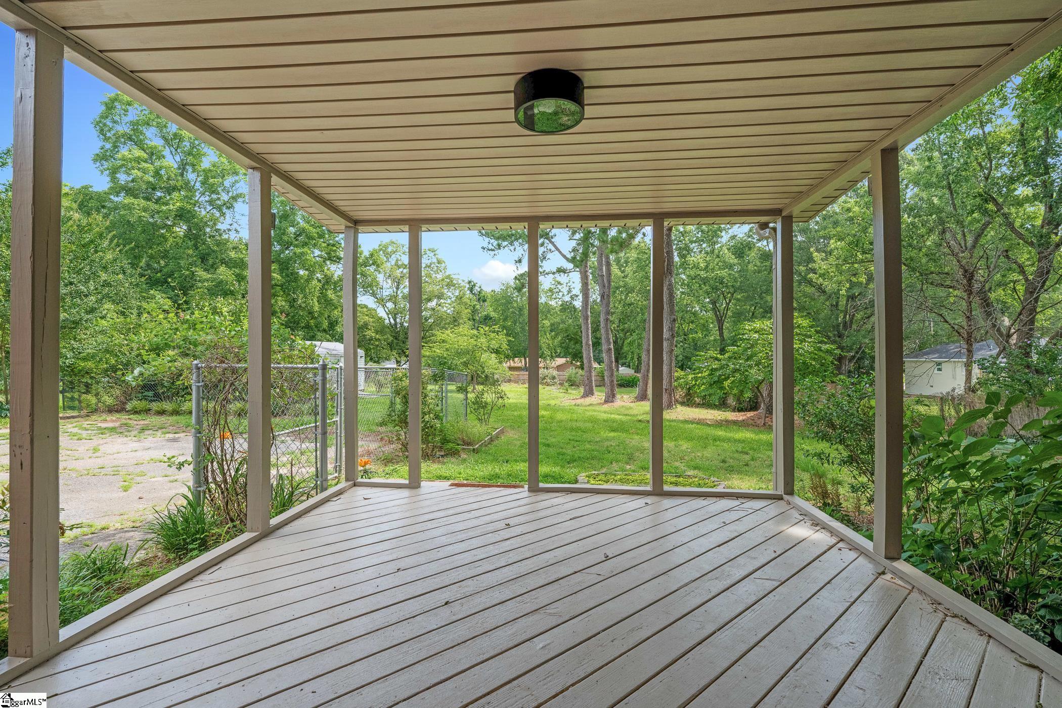 105 Martindale Drive Simpsonville, SC 29681