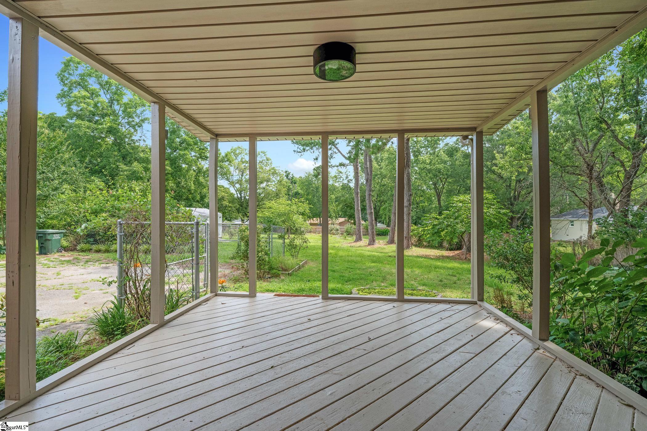 105 Martindale Drive Simpsonville, SC 29681