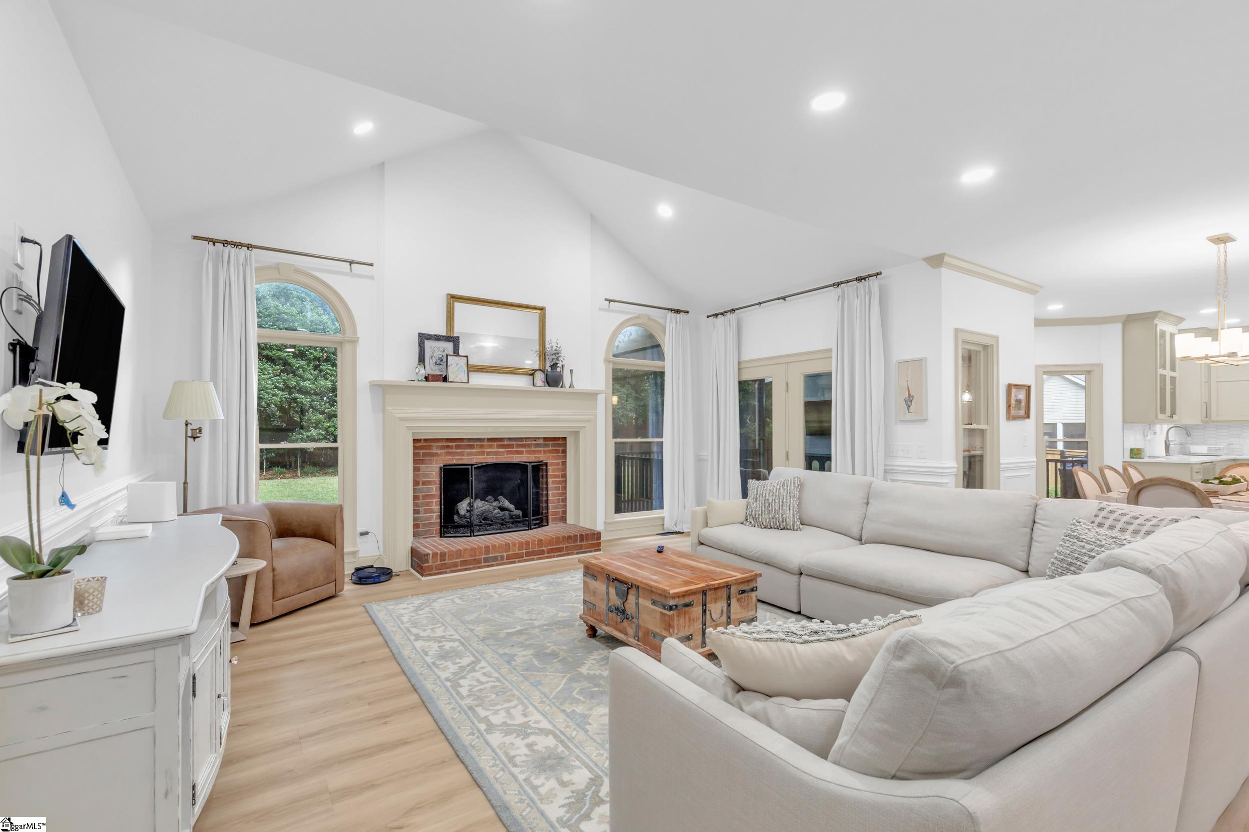 341 Parkside Drive Simpsonville, SC 29681