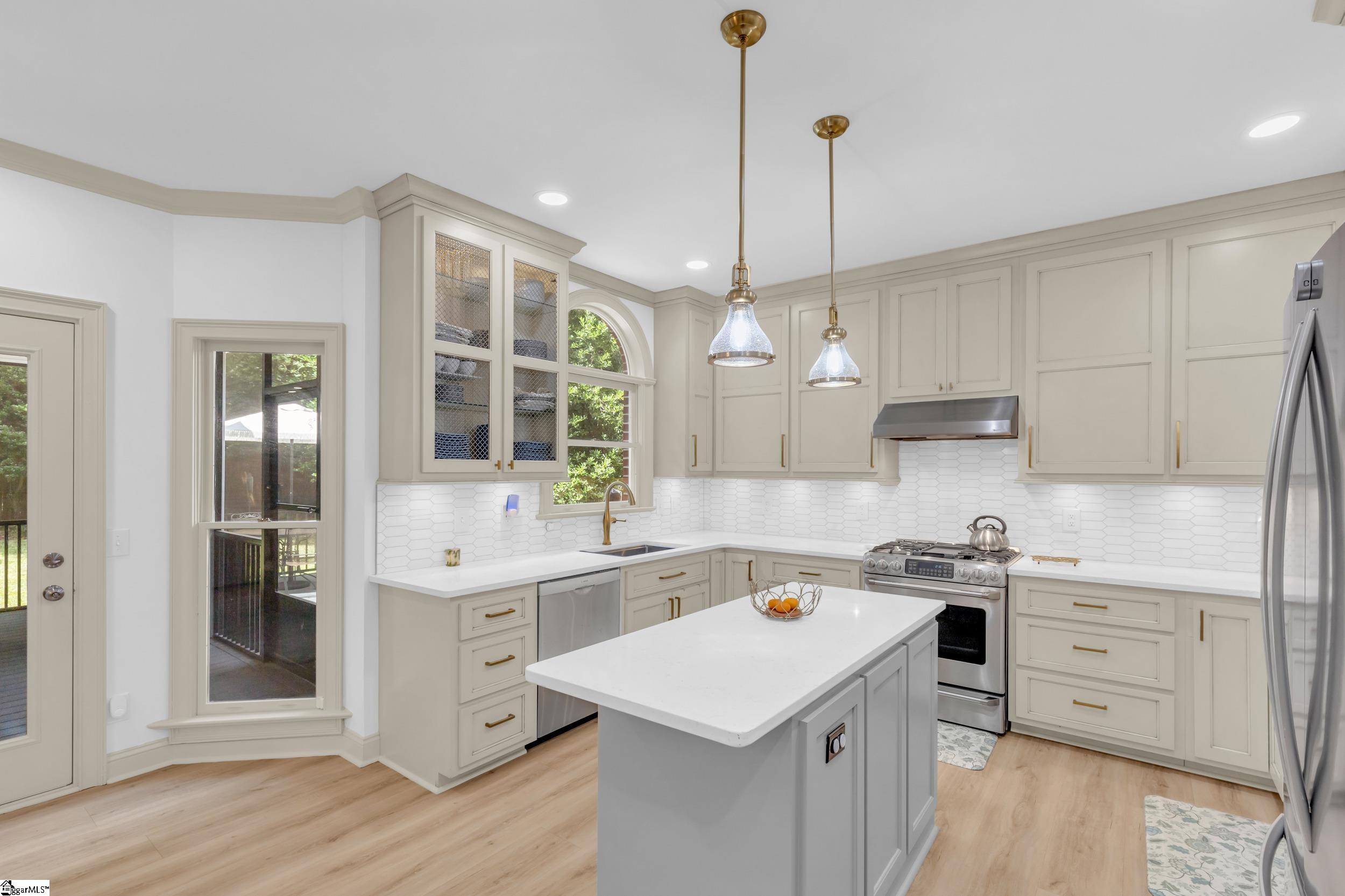 341 Parkside Drive Simpsonville, SC 29681