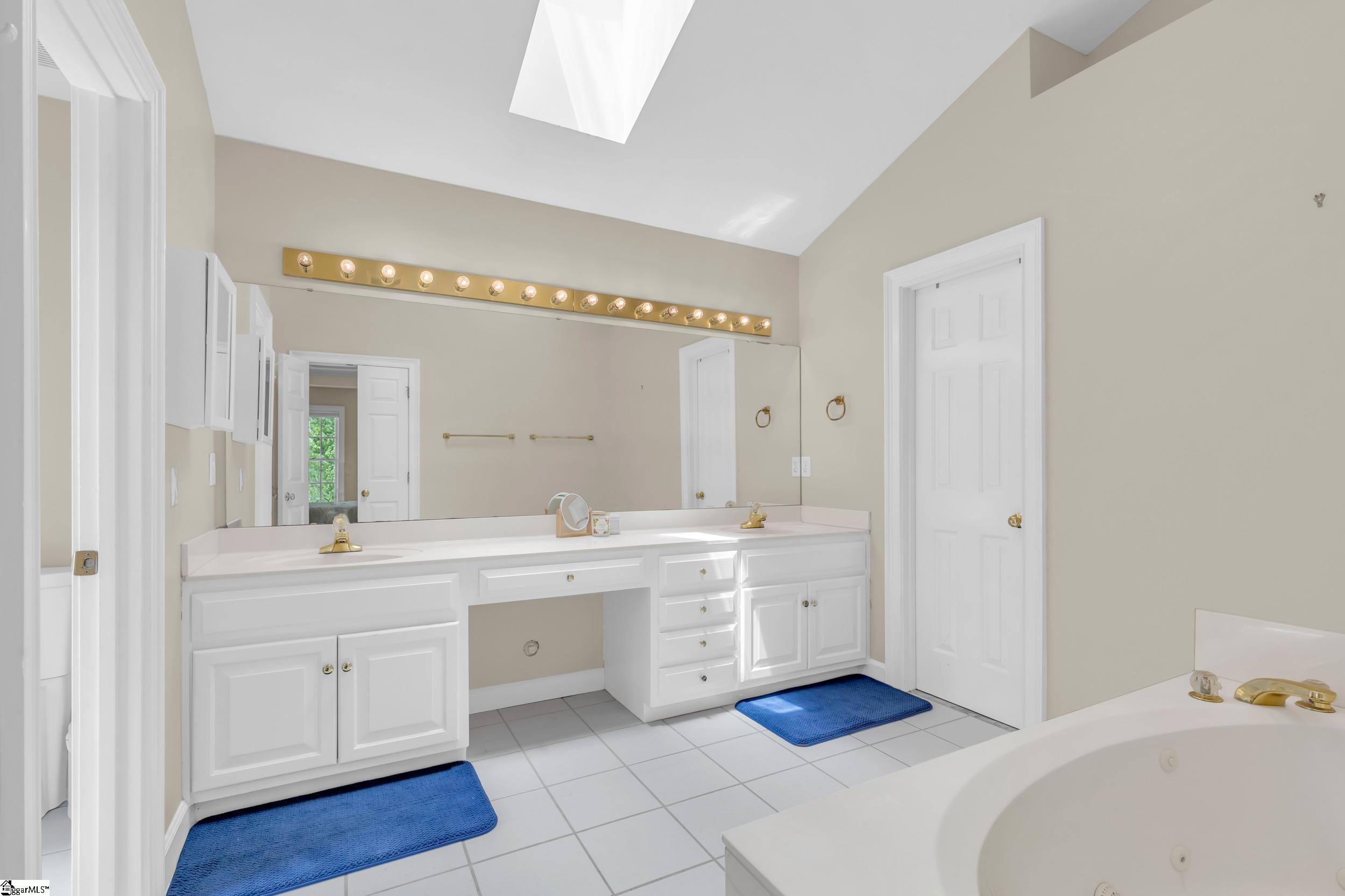 341 Parkside Drive Simpsonville, SC 29681