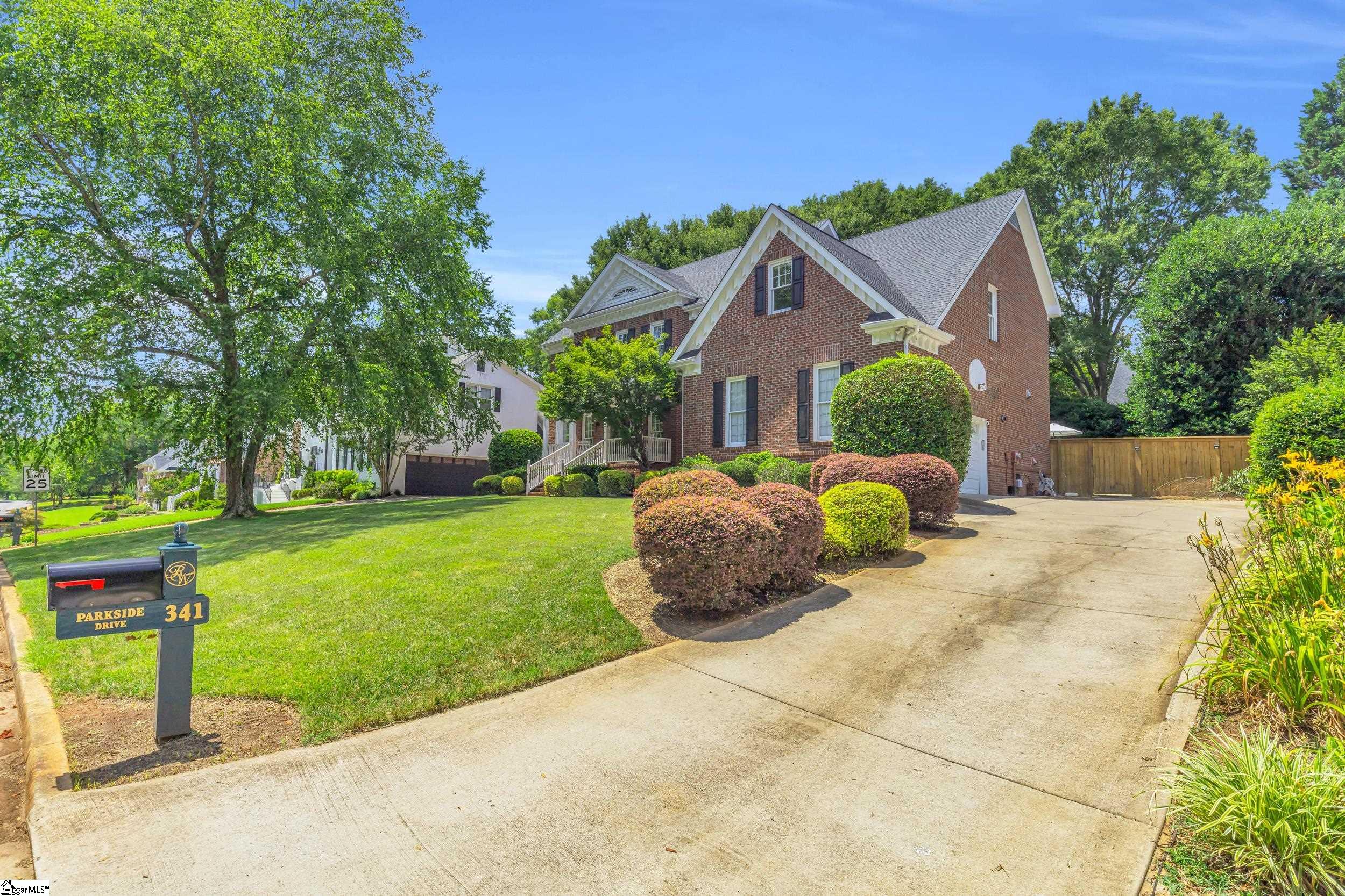 341 Parkside Drive Simpsonville, SC 29681