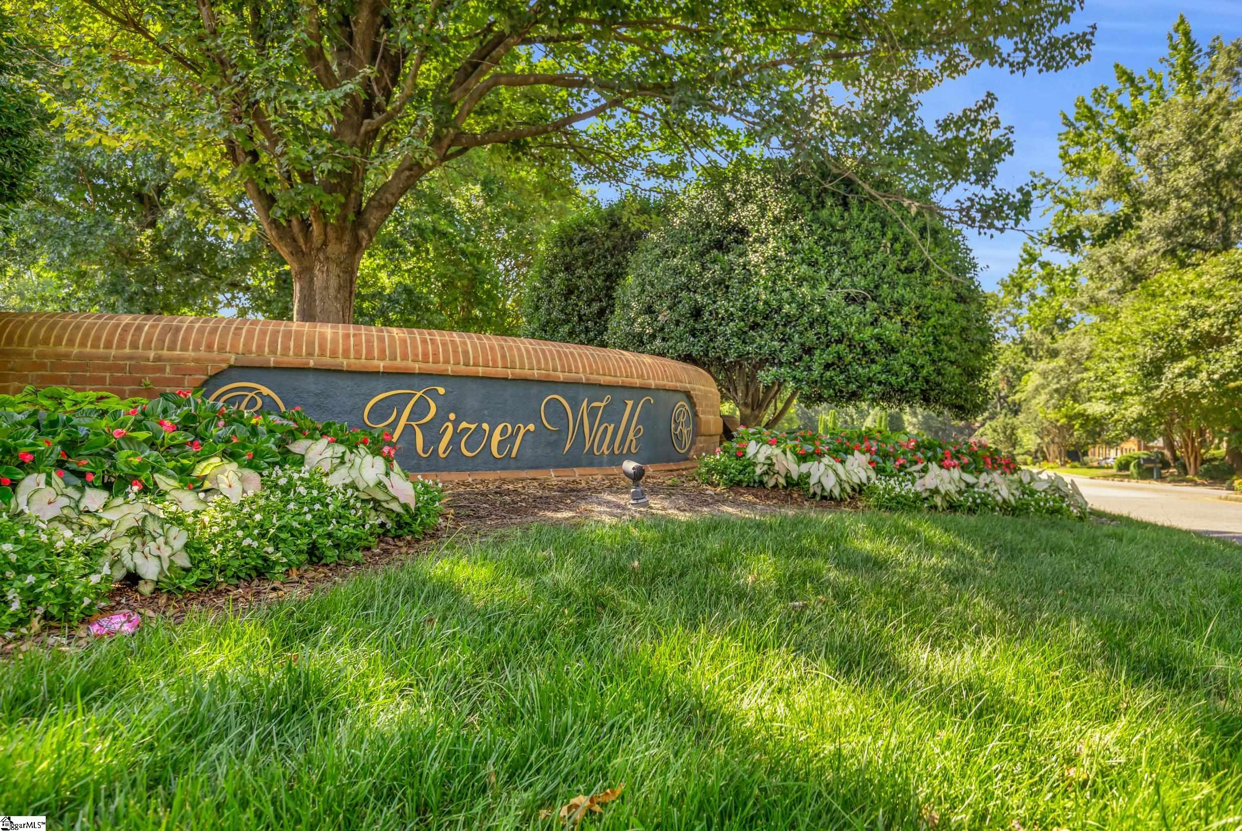 341 Parkside Drive Simpsonville, SC 29681