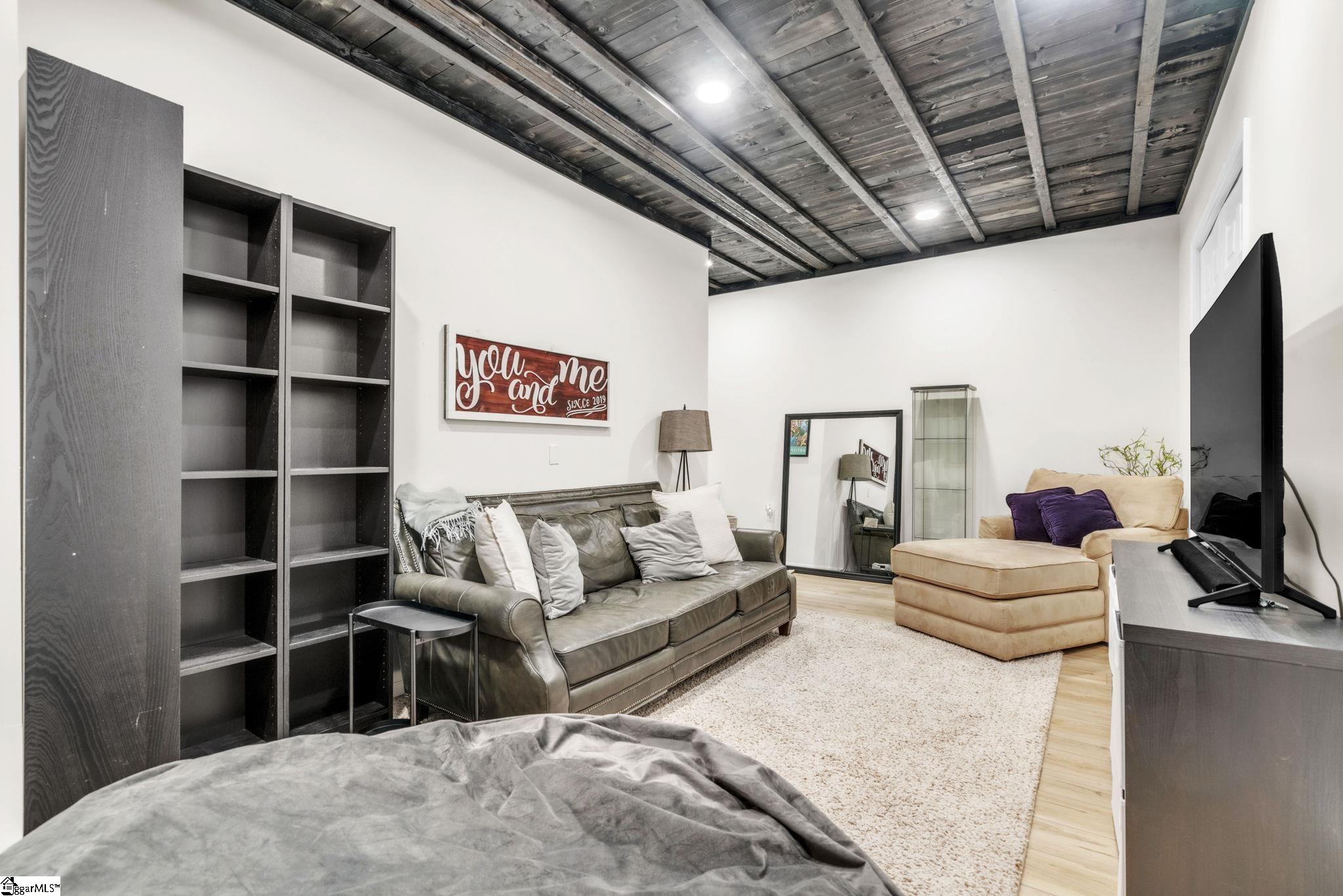 1 Edge Court UNIT Unit B Greenville, SC 29609