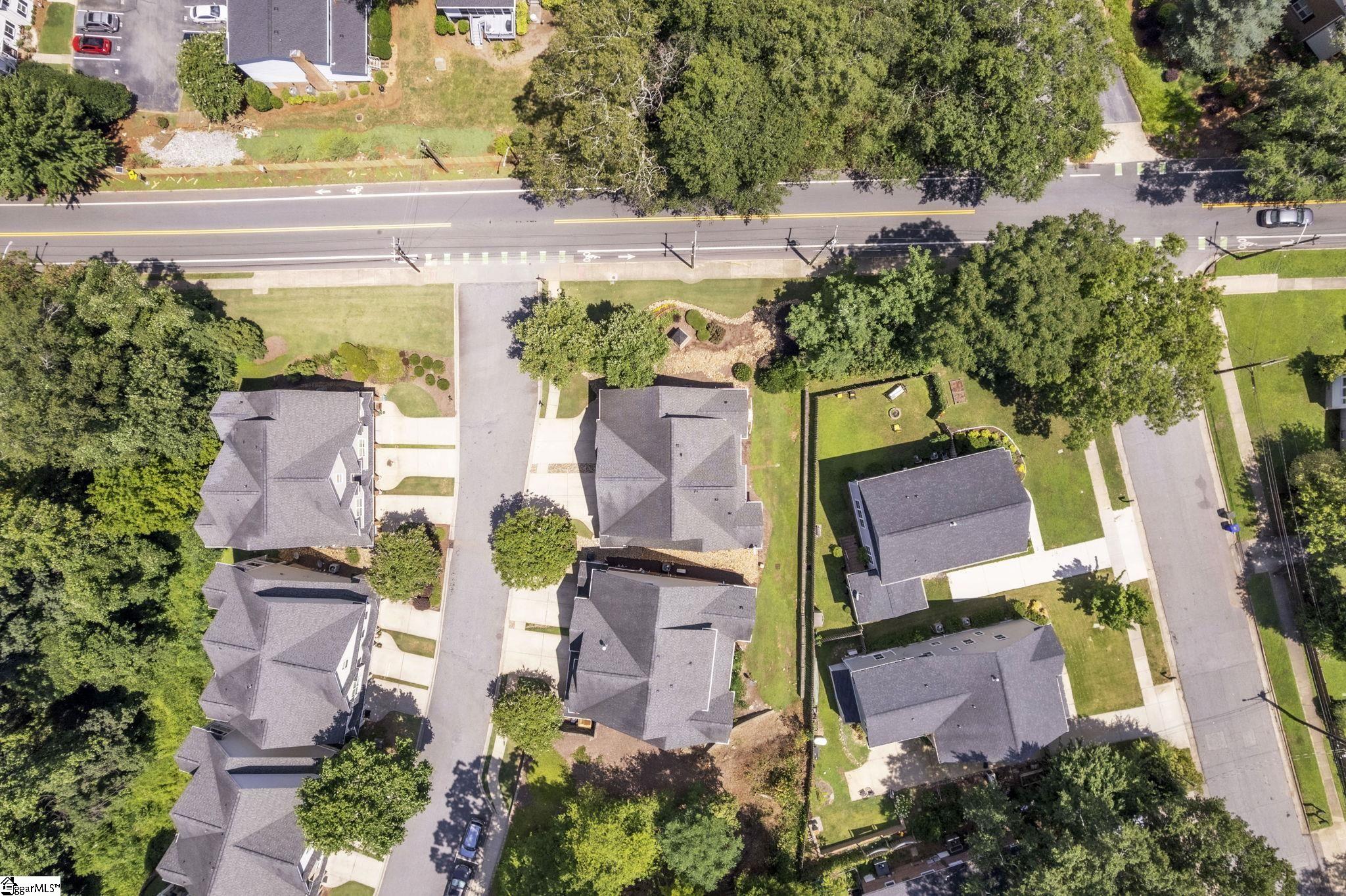 1 Edge Court UNIT Unit B Greenville, SC 29609