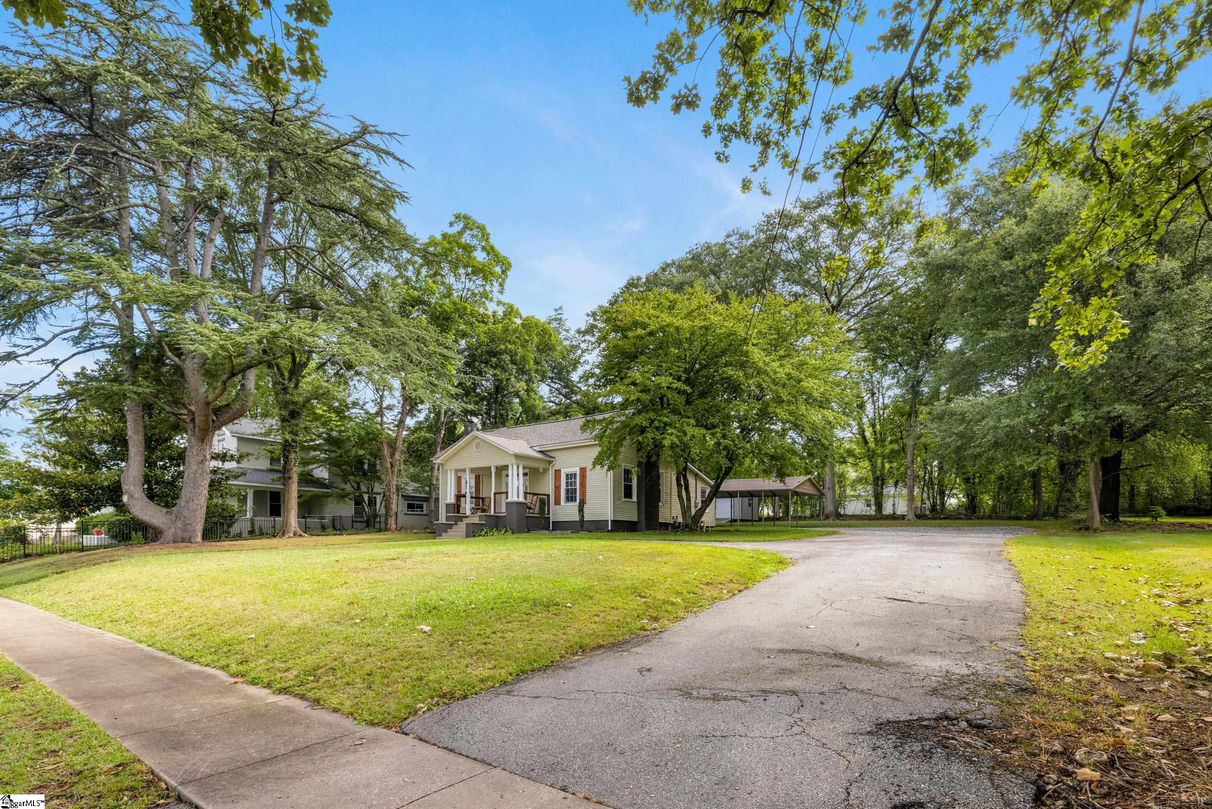 9 Lee Street Liberty, SC 29657