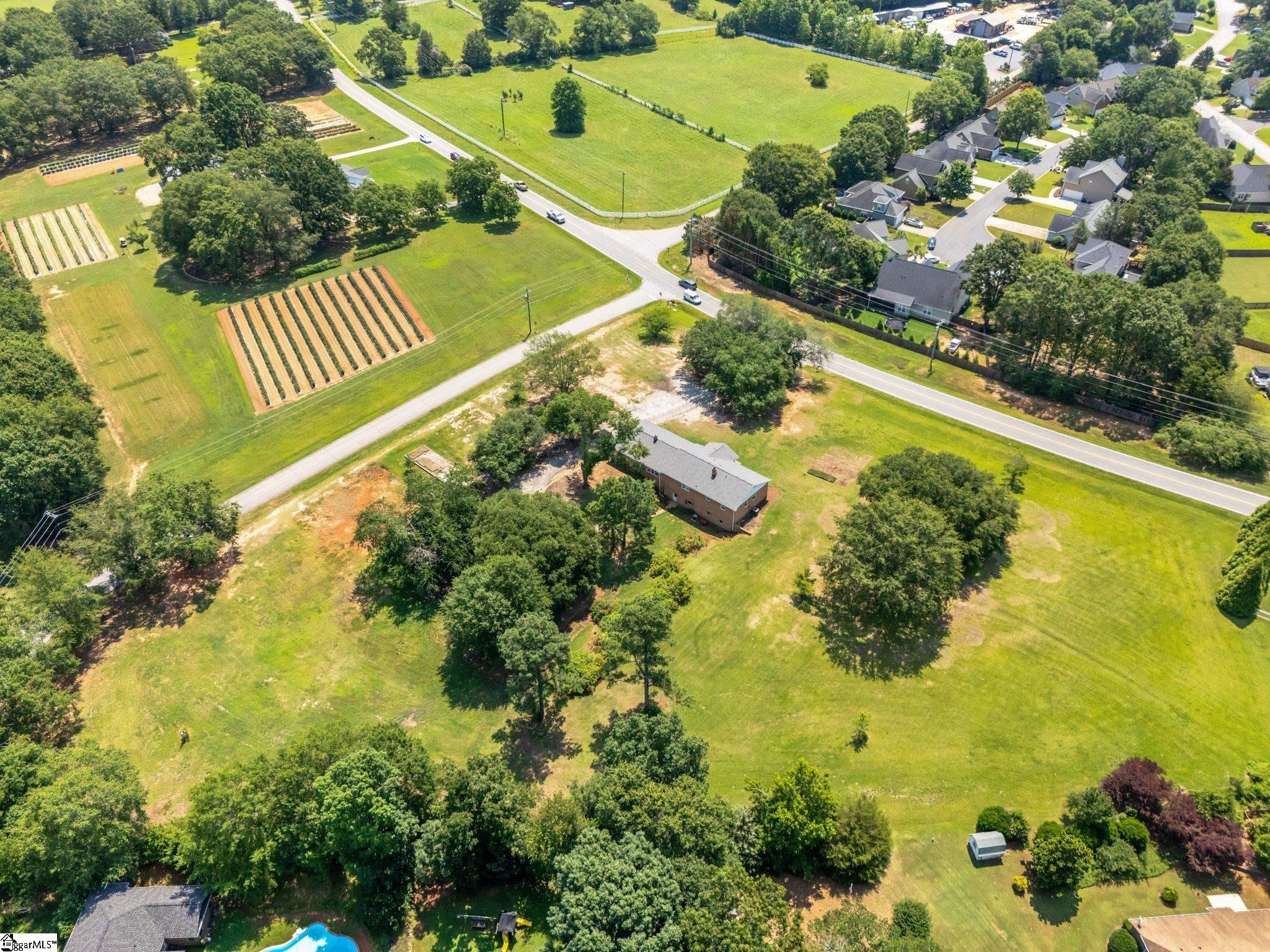 1527 Jonesville Road Simpsonville, SC 29681