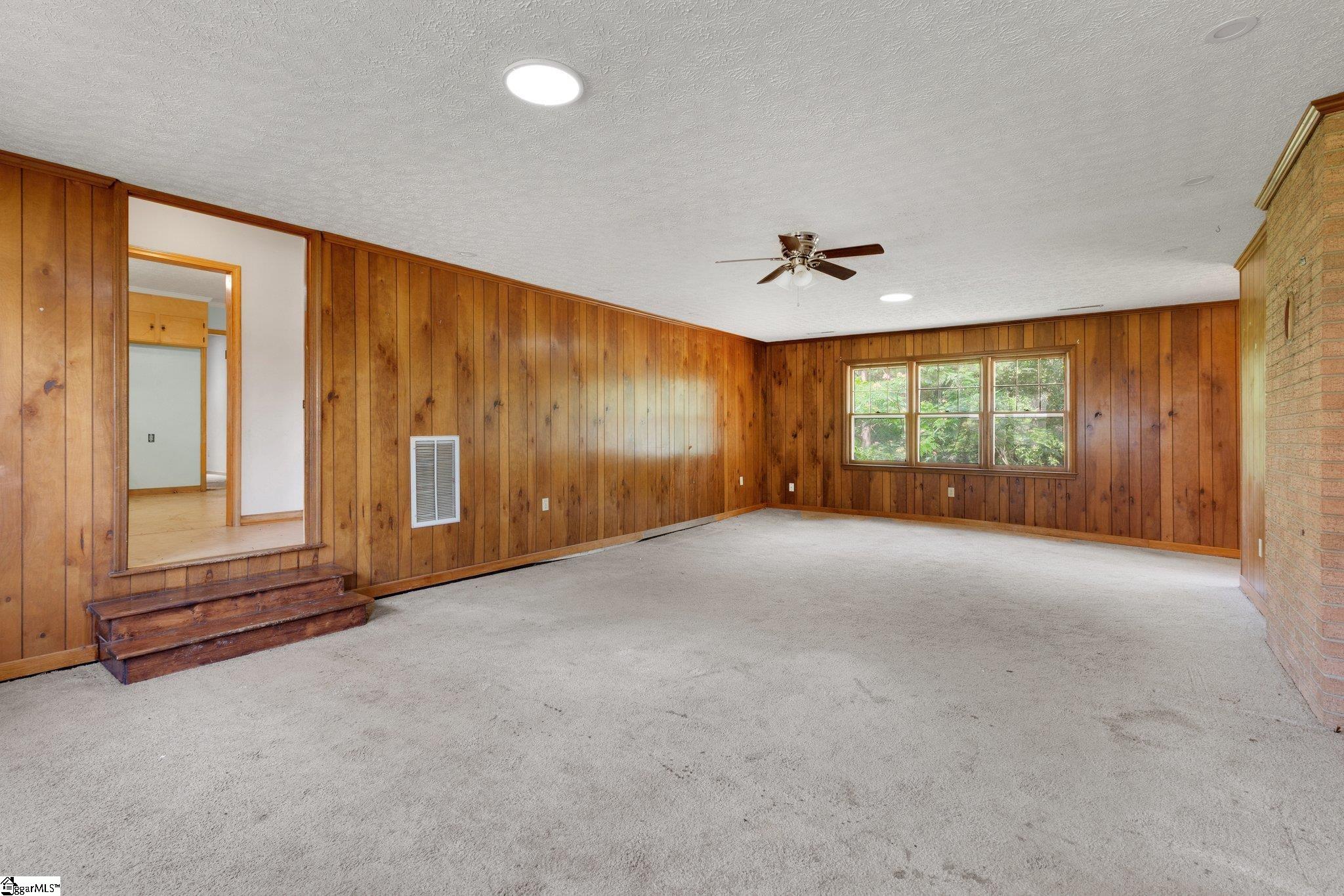 1527 Jonesville Road Simpsonville, SC 29681