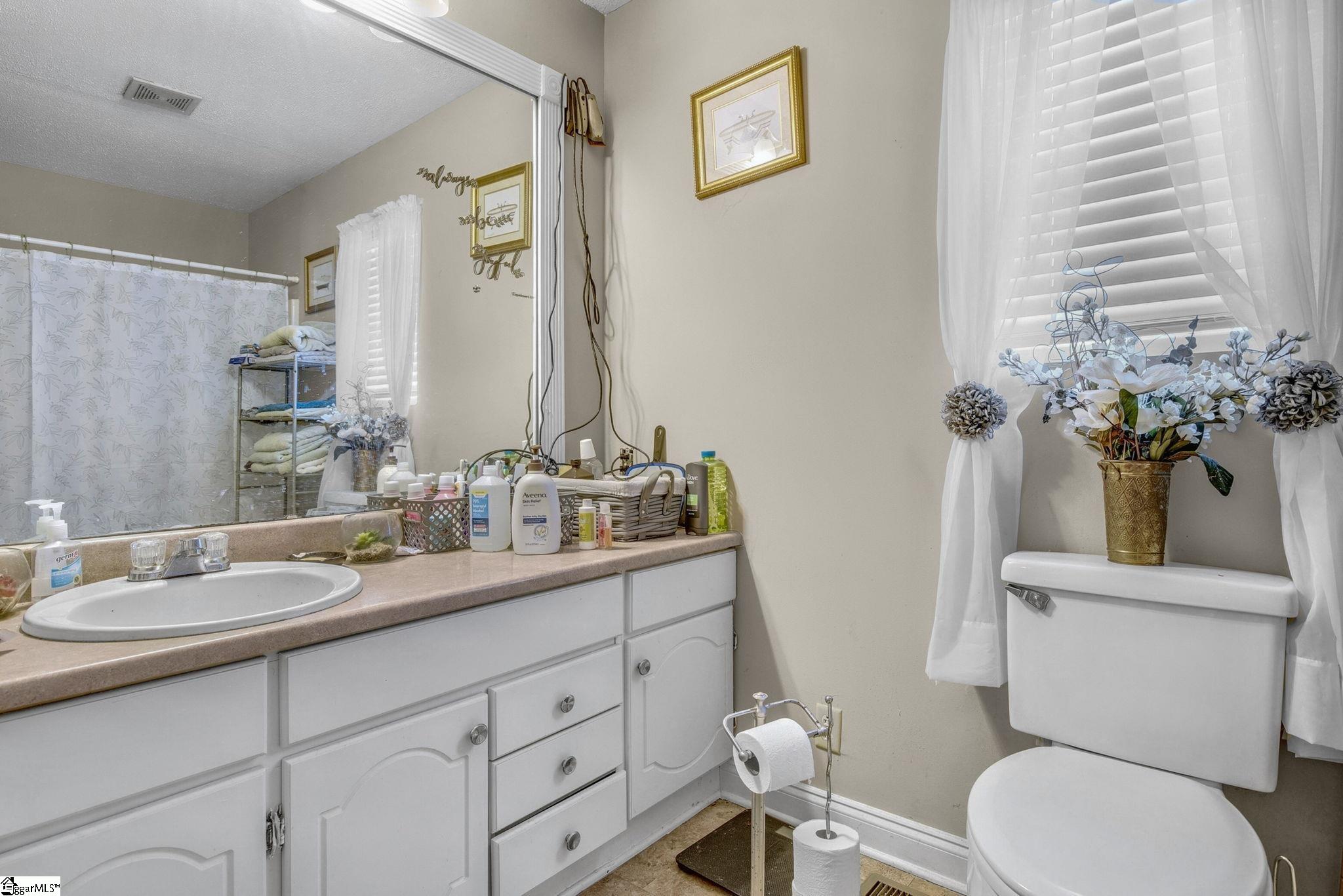 68 Hutchins Street Greenville, SC 29605