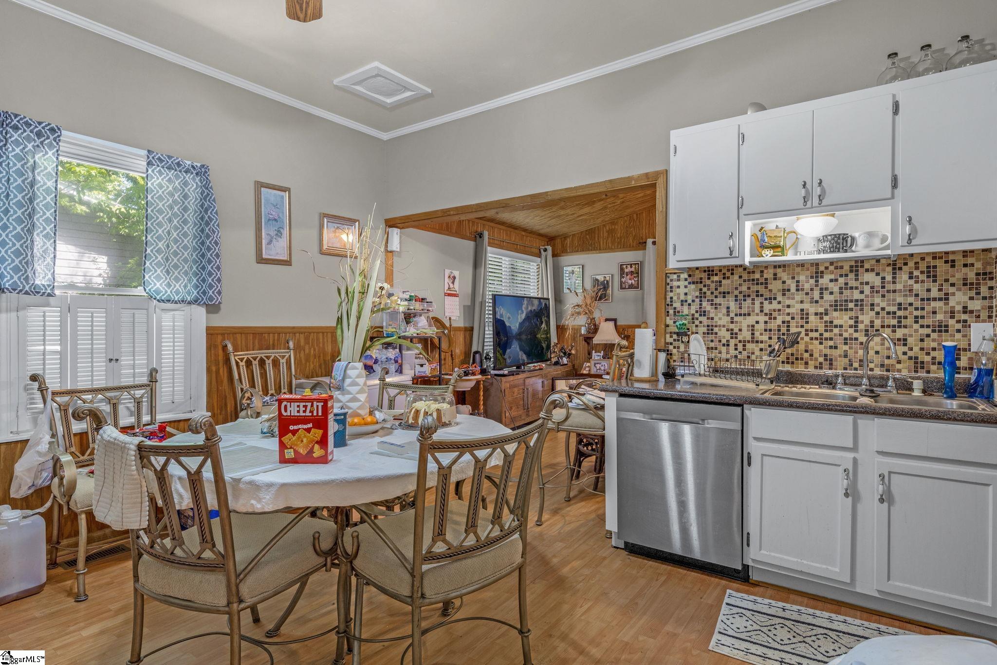 68 Hutchins Street Greenville, SC 29605