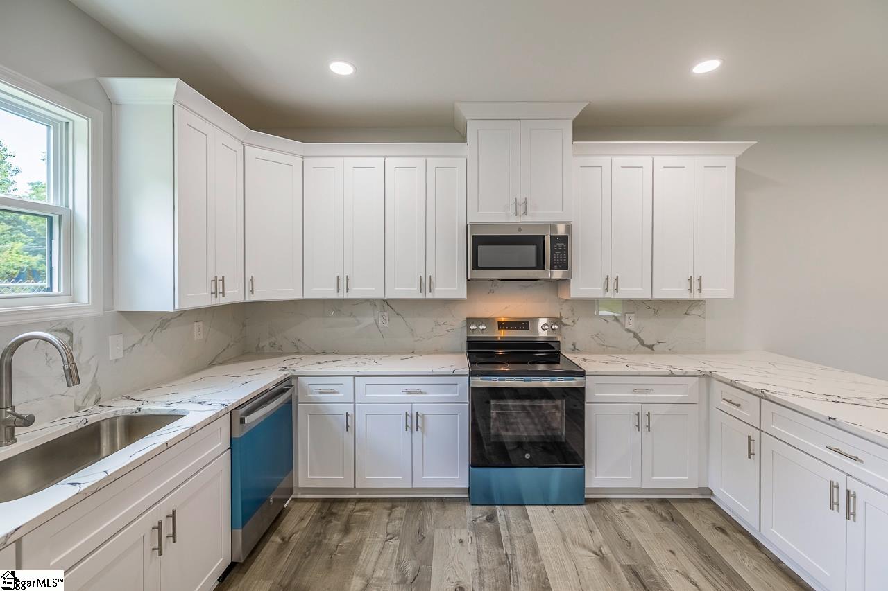 107 A Avondale Road Anderson, SC 29624