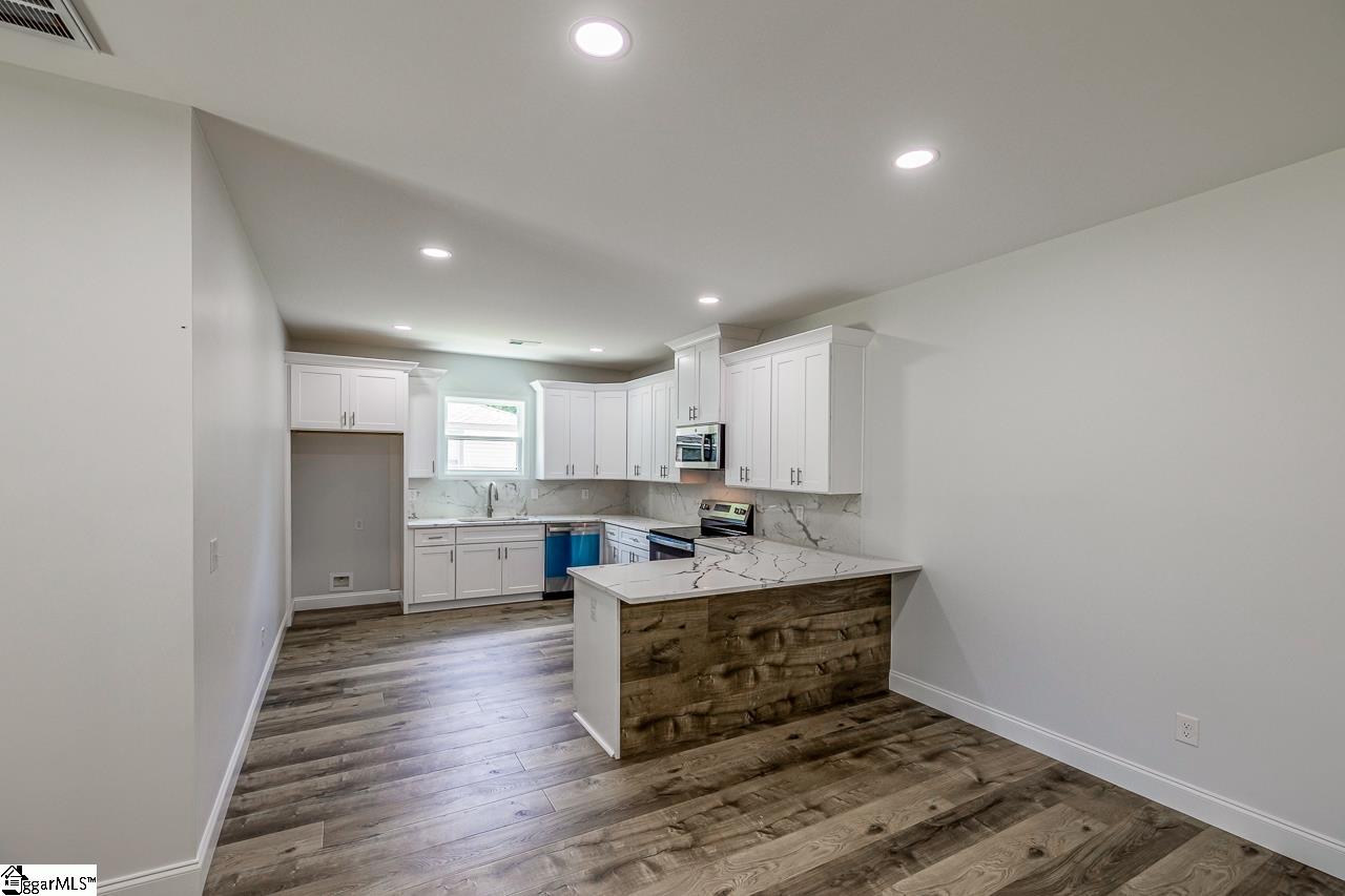 107 A Avondale Road Anderson, SC 29624