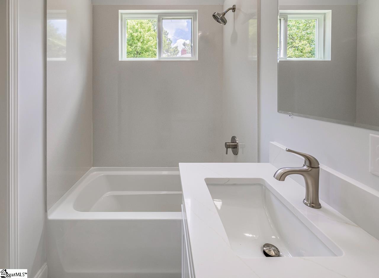107 A Avondale Road Anderson, SC 29624
