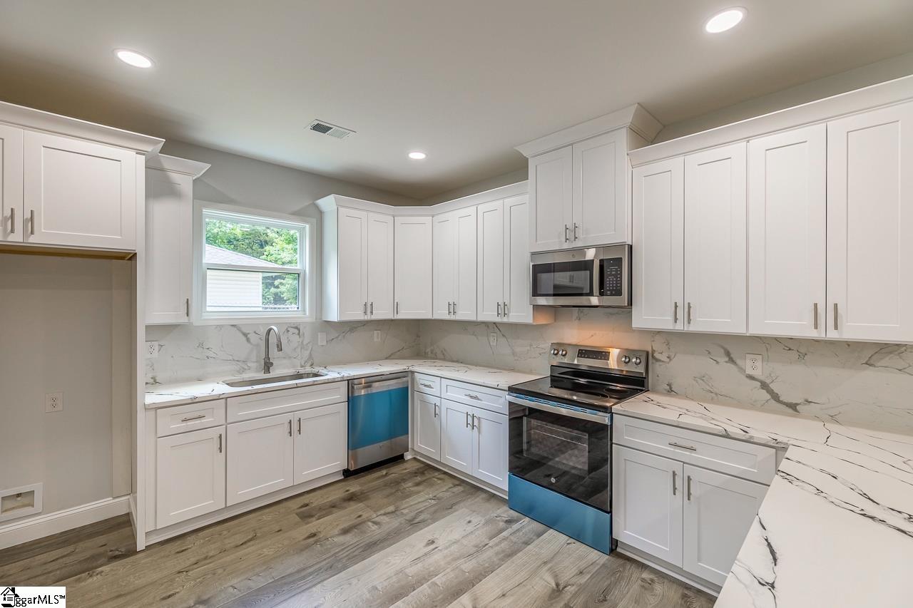 107 A Avondale Road Anderson, SC 29624
