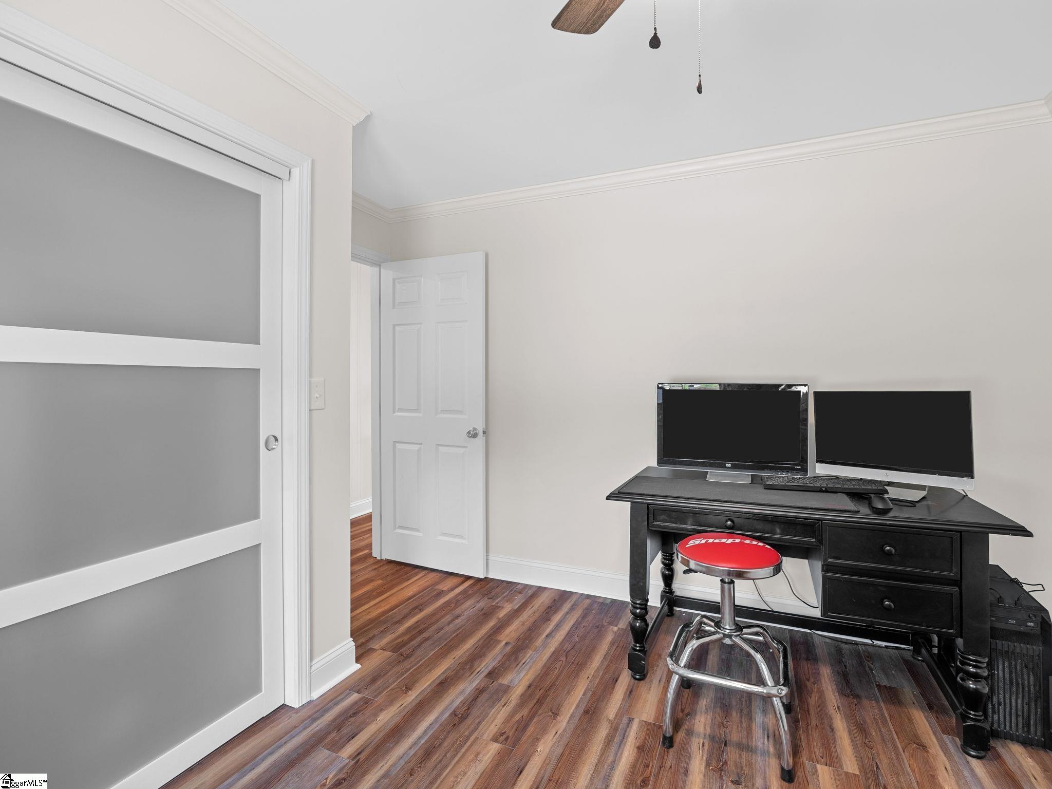 1326 E Lakeshore Drive Landrum, SC 29356
