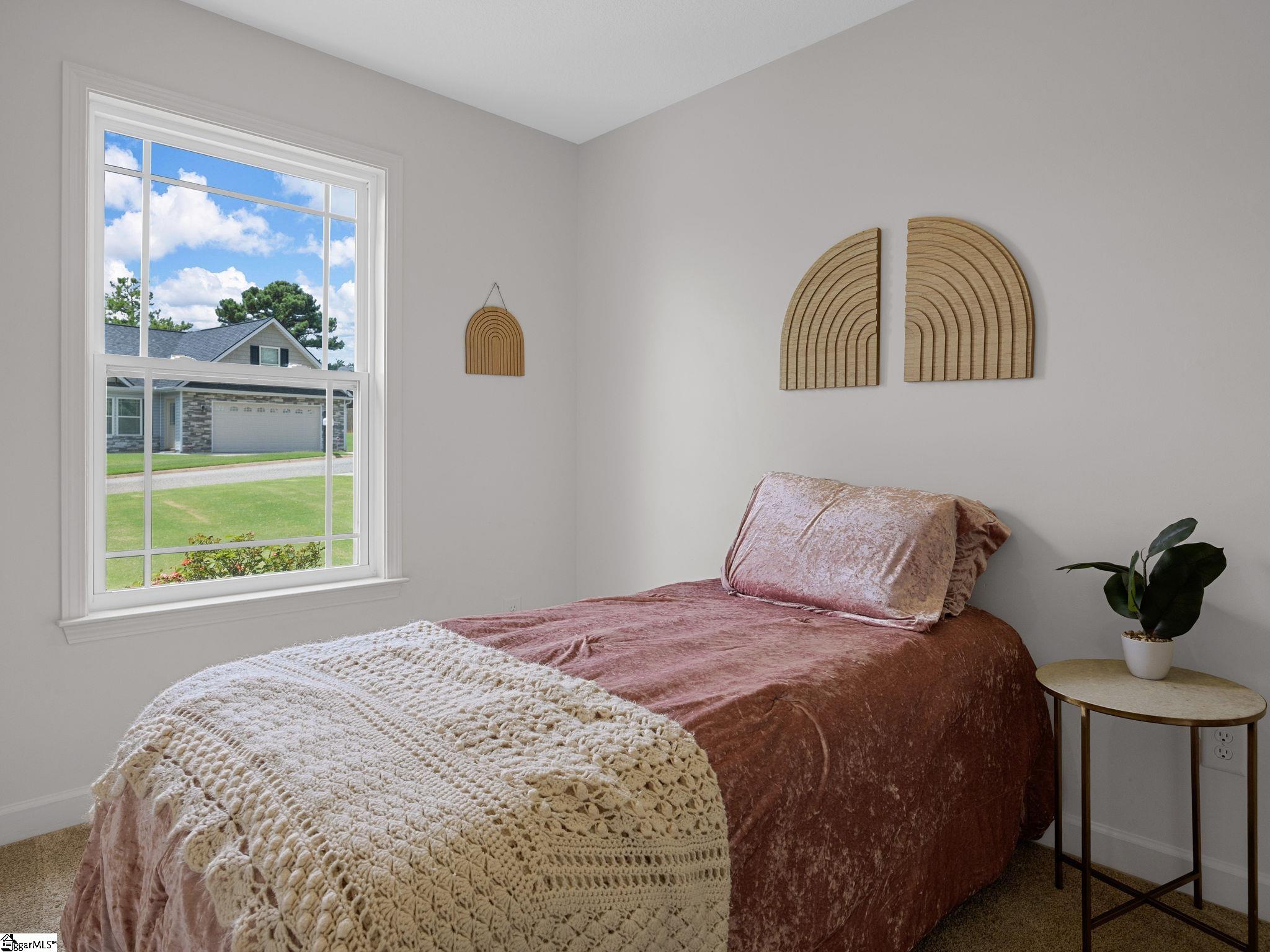 443 Silver Thorne Drive Wellford, SC 29385