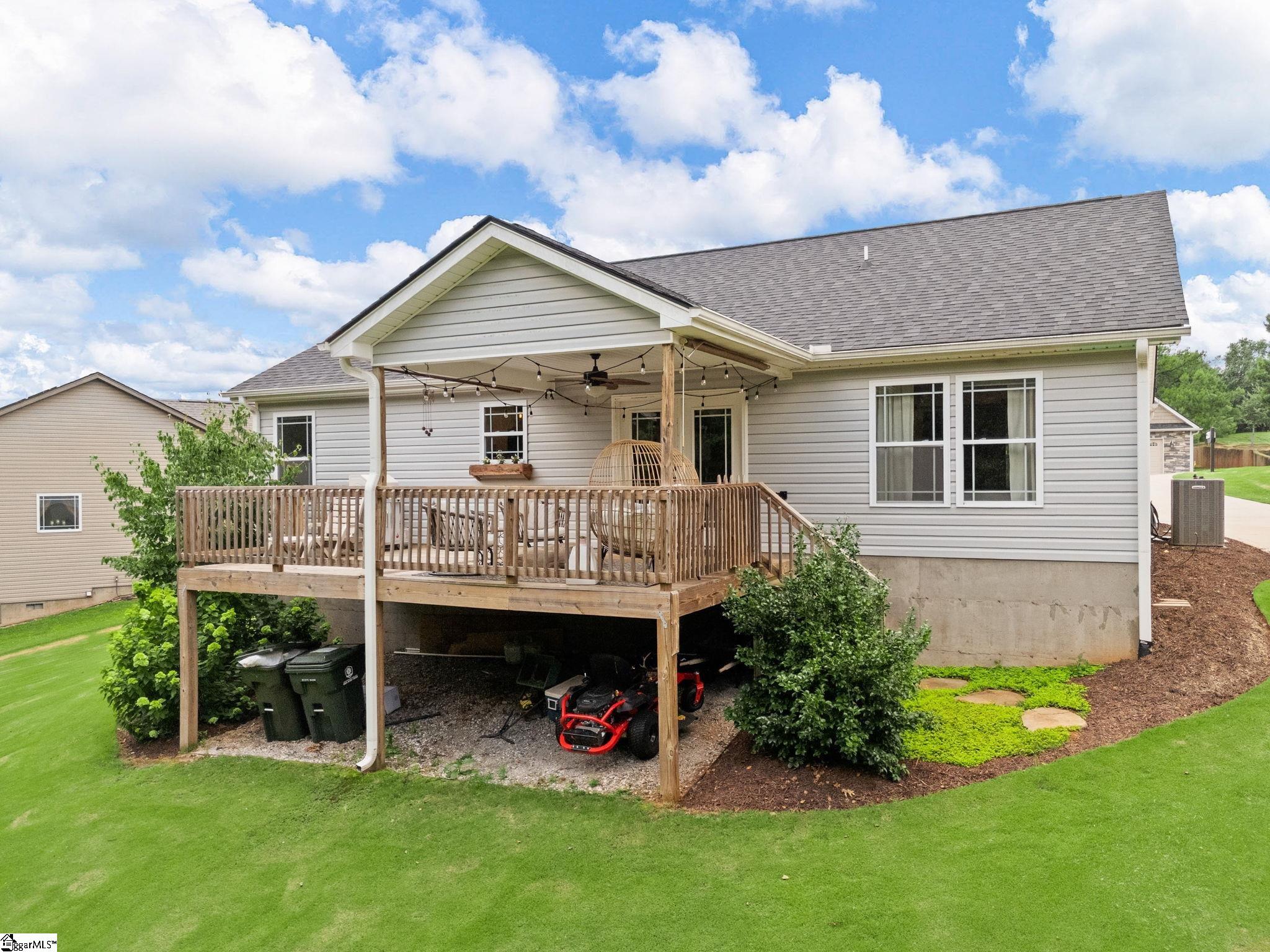 443 Silver Thorne Drive Wellford, SC 29385