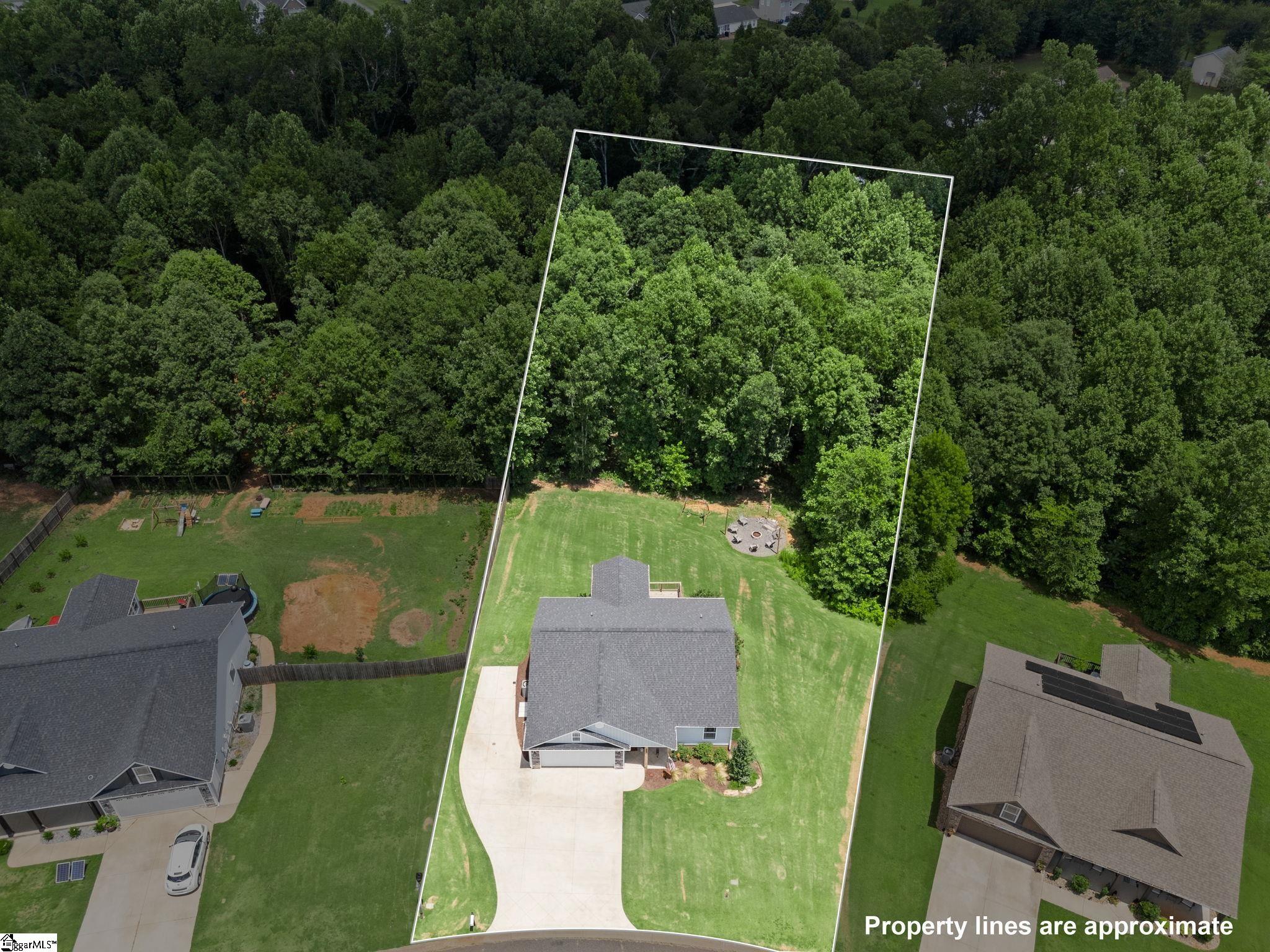 443 Silver Thorne Drive Wellford, SC 29385