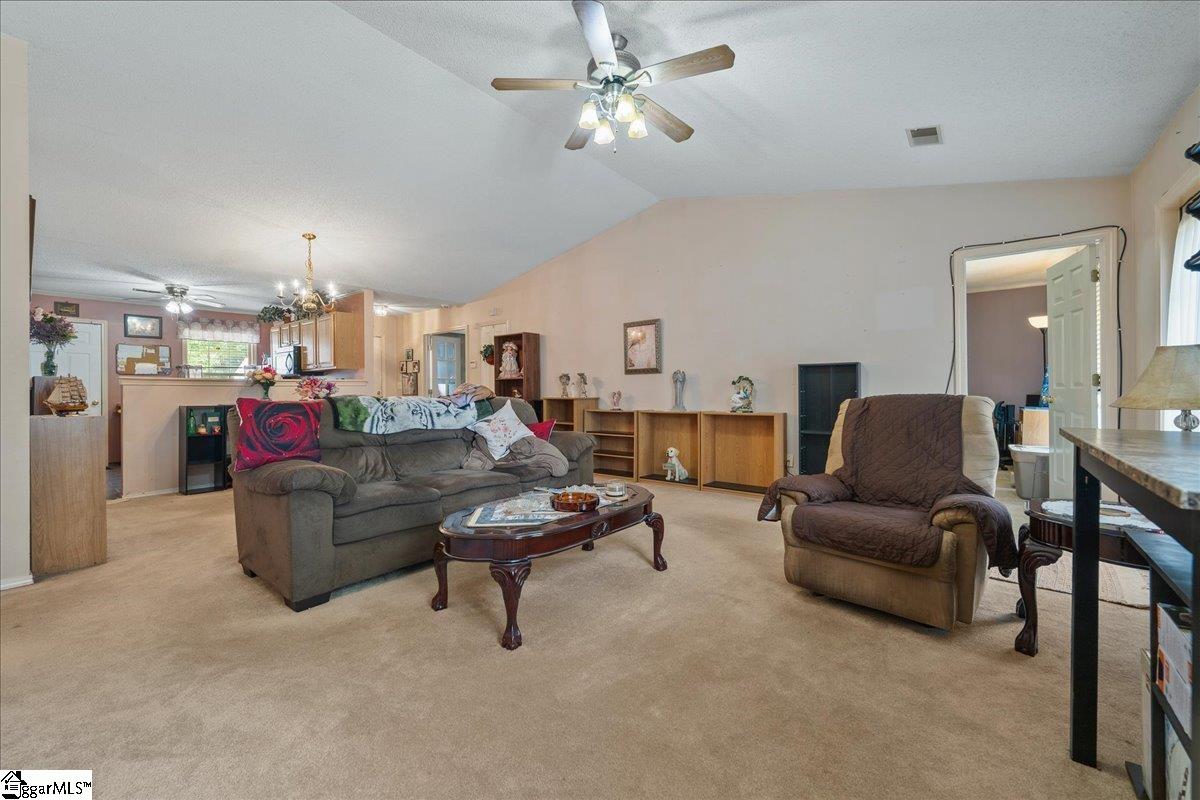 8 Pasture Place Simpsonville, SC 29681