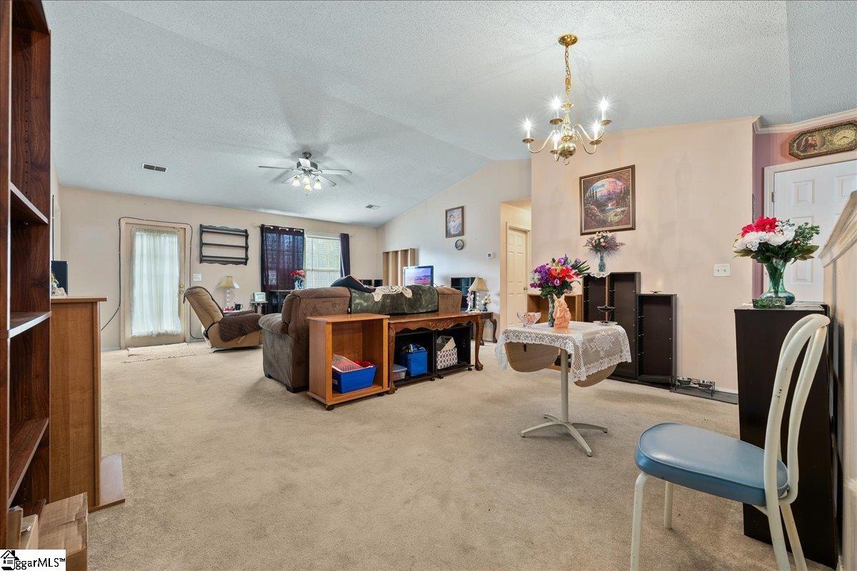 8 Pasture Place Simpsonville, SC 29681