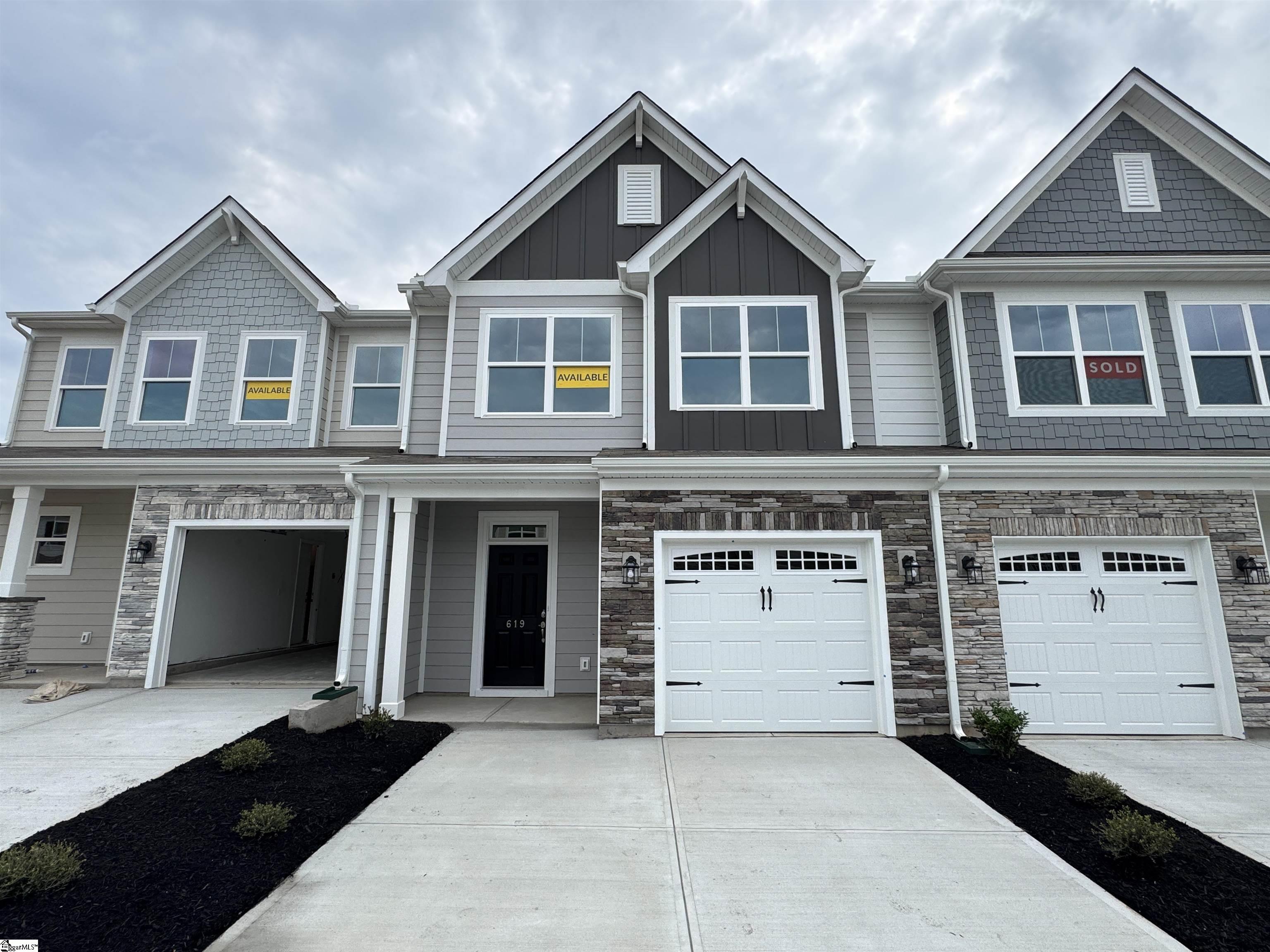 619 Autumn Lake Road Simpsonville, SC 29681