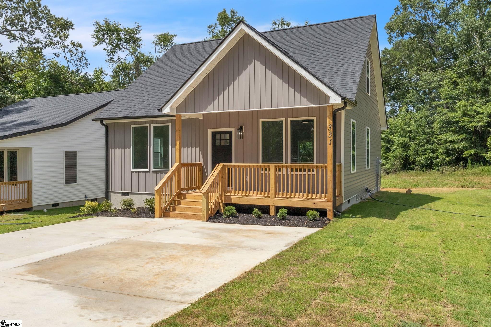 331 Peachtree Street Woodruff, SC 29388