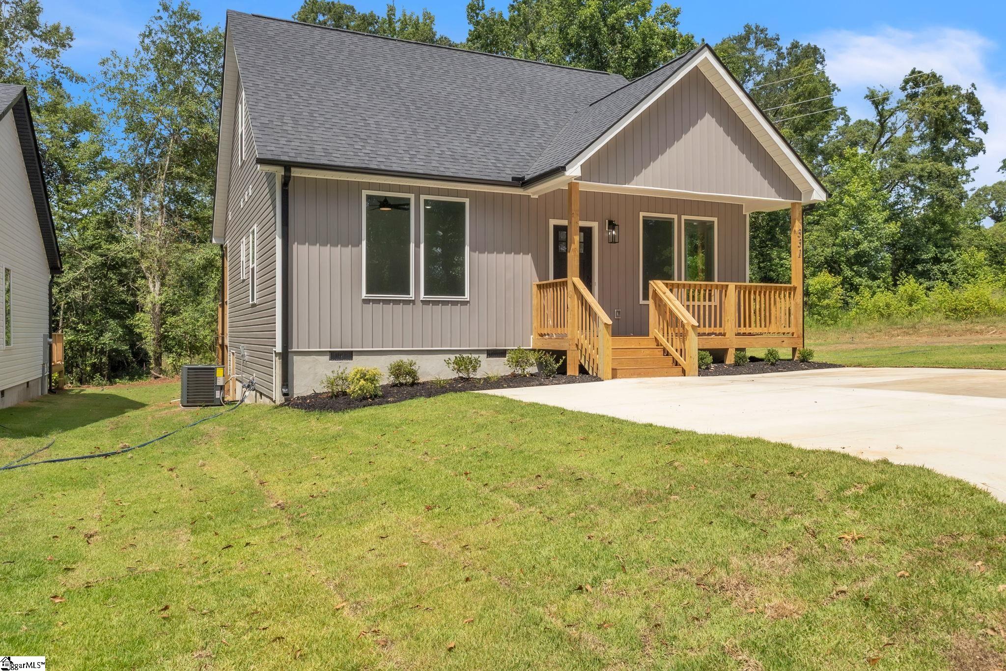 331 Peachtree Street Woodruff, SC 29388